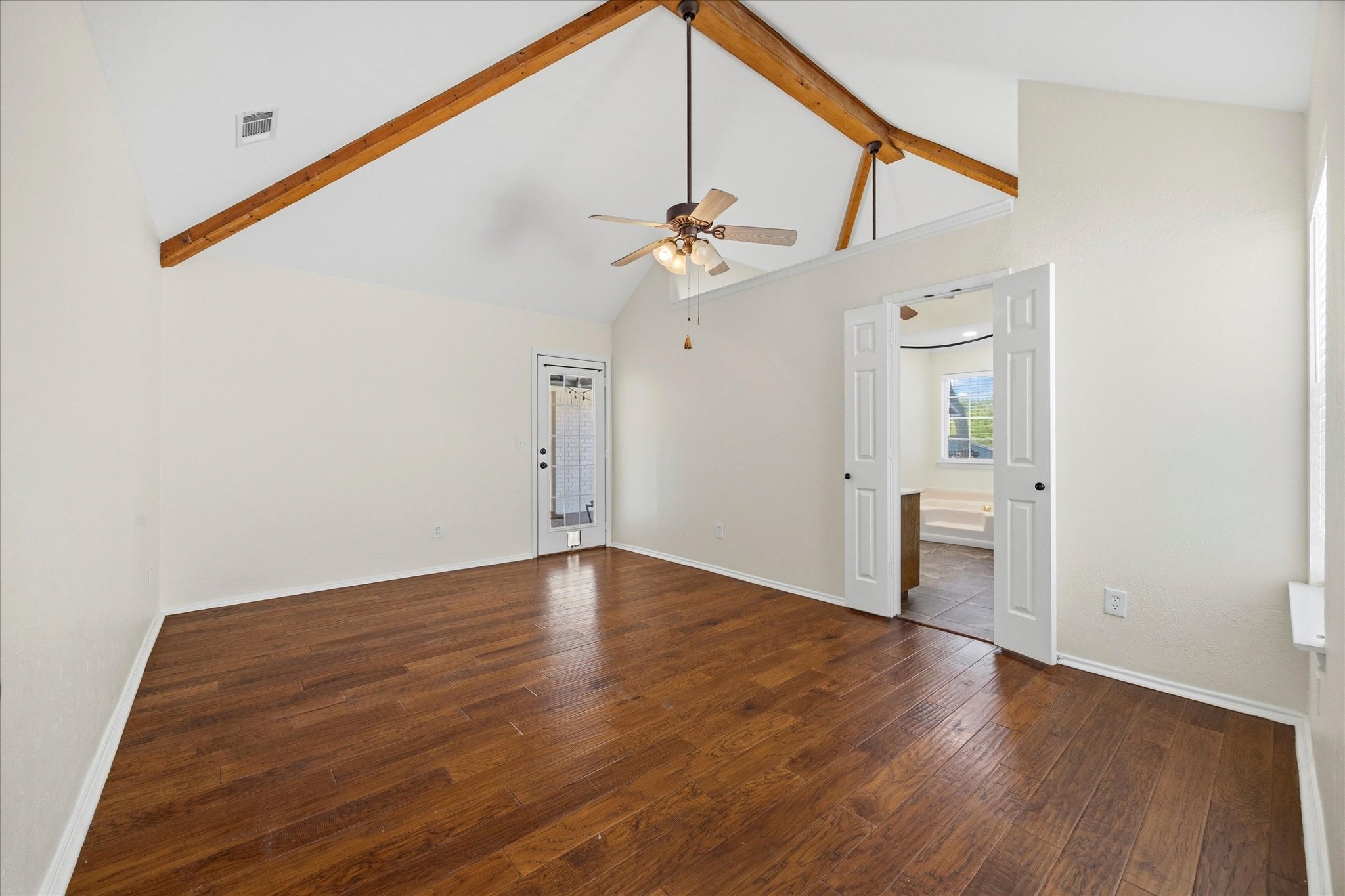 311 Creekview Circle Crandall TX 75114