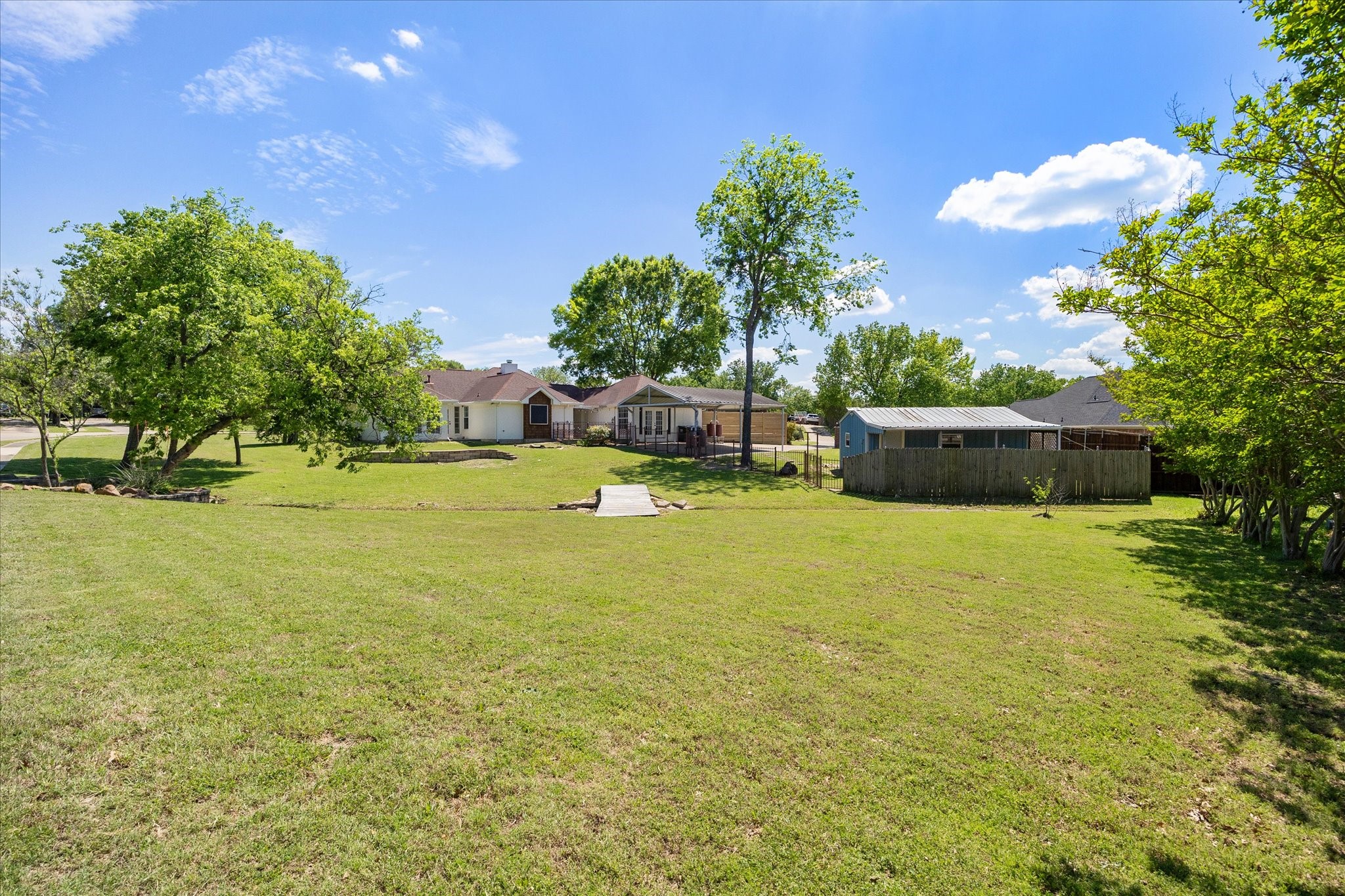 311 Creekview Circle Crandall TX 75114