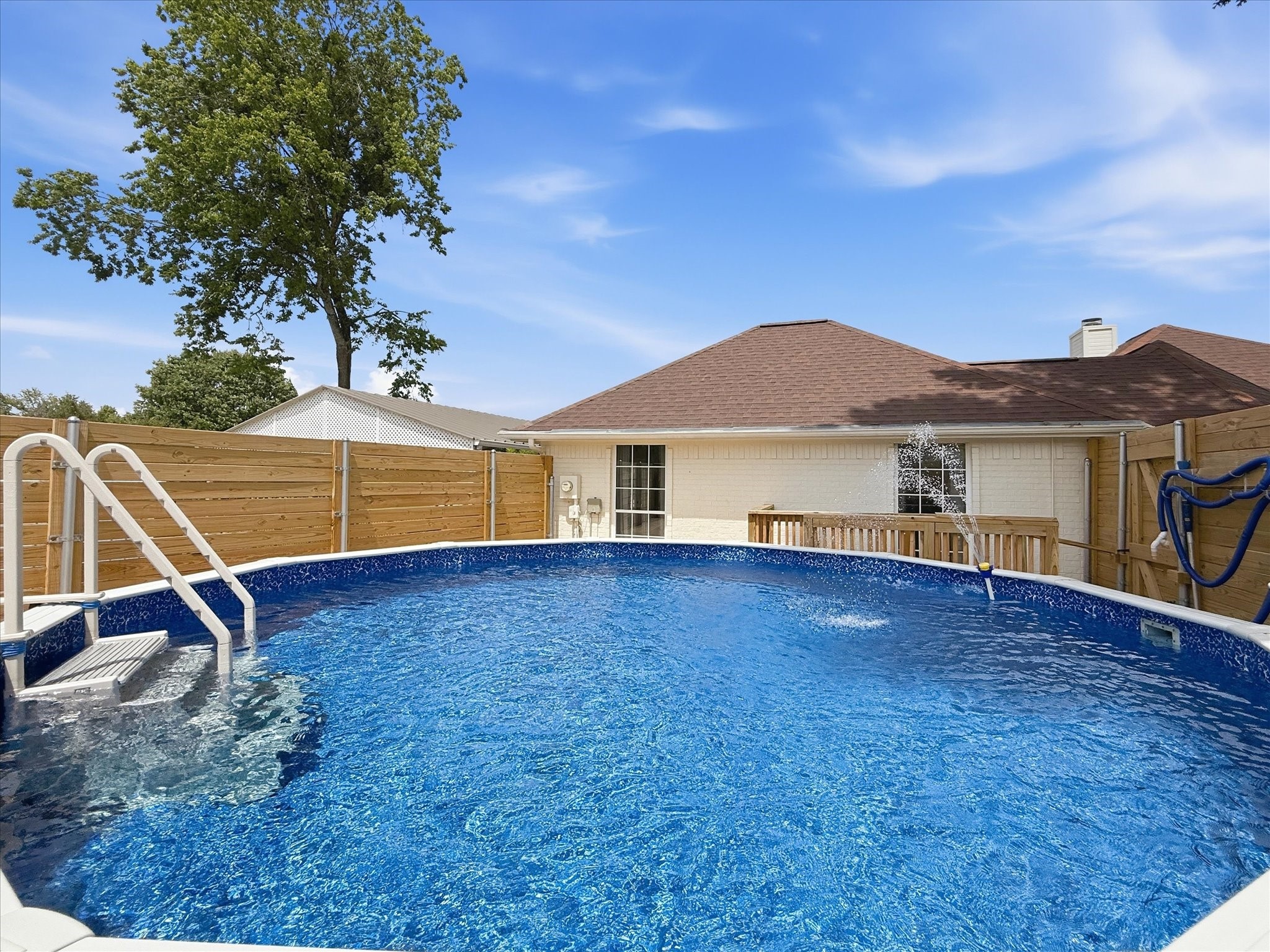 311 Creekview Circle Crandall TX 75114