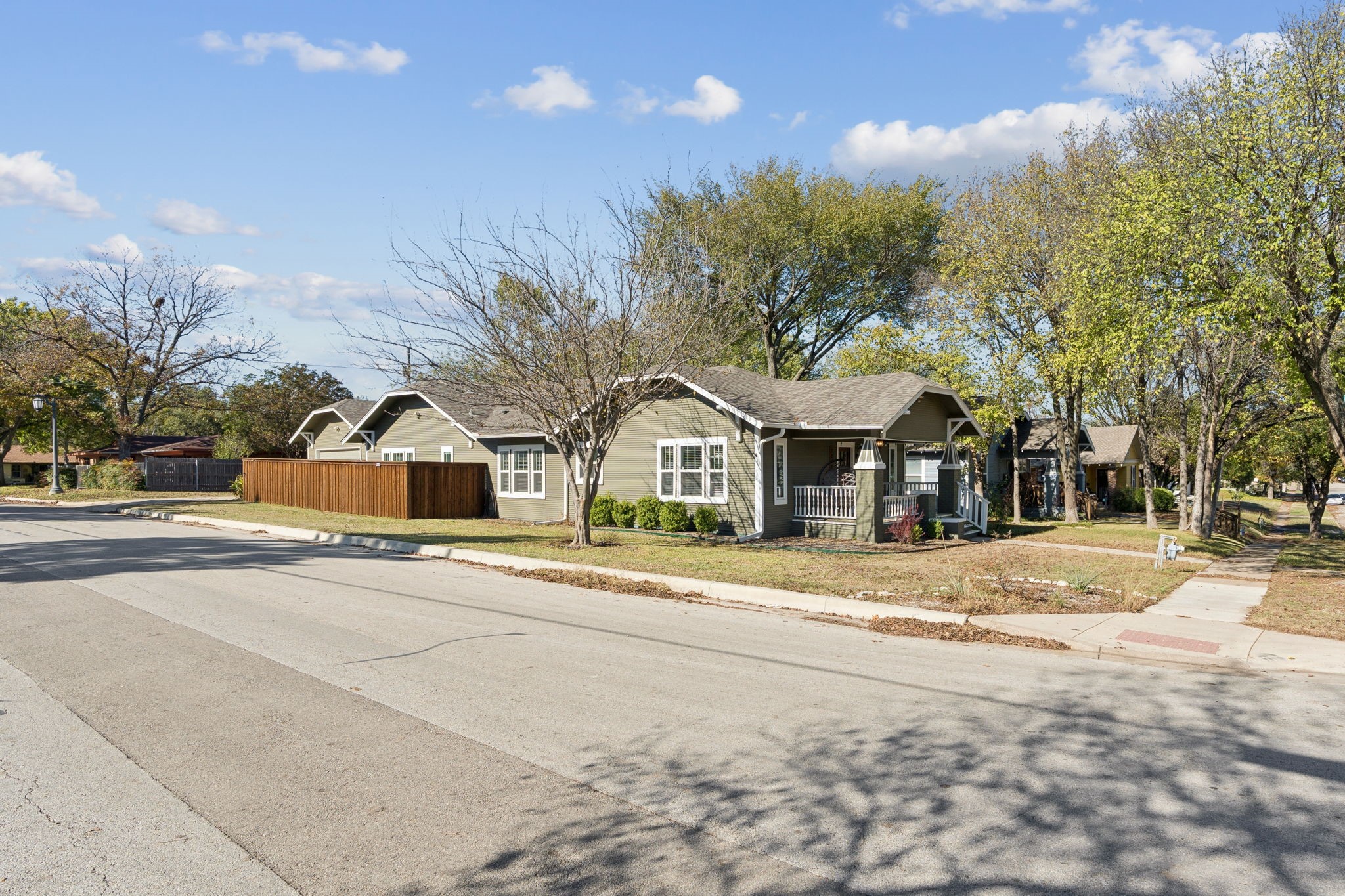 2844 S Adams Street Fort Worth TX 76110