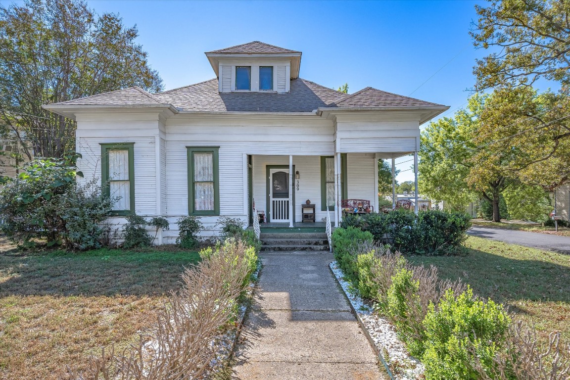 309 W Elm Street Winnsboro TX 75494