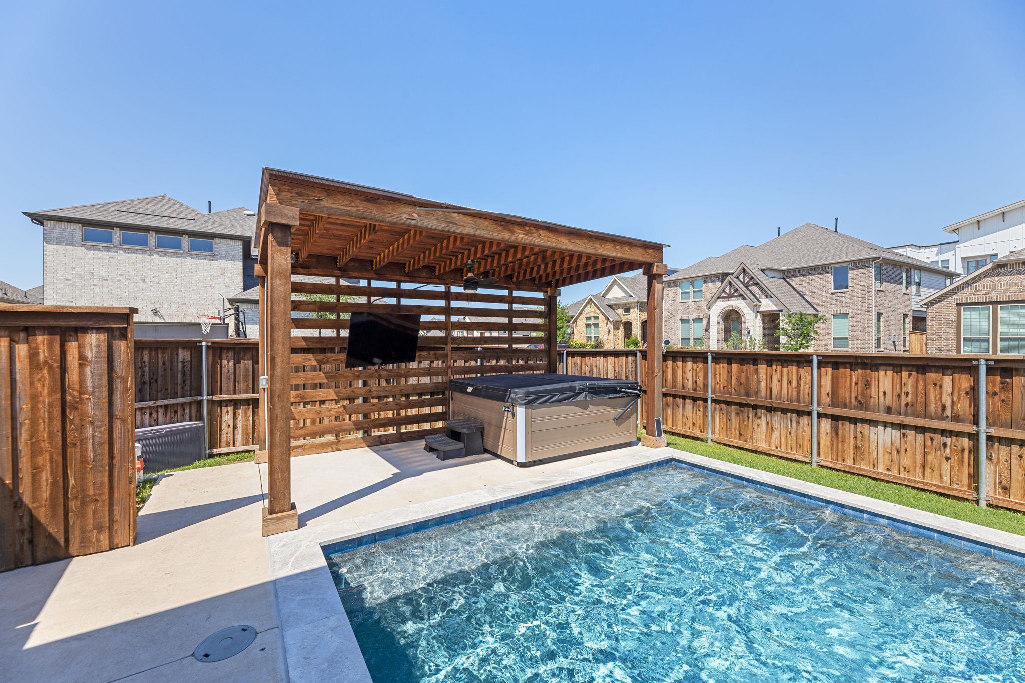 1709 Fagan Street Farmers Branch TX 75234