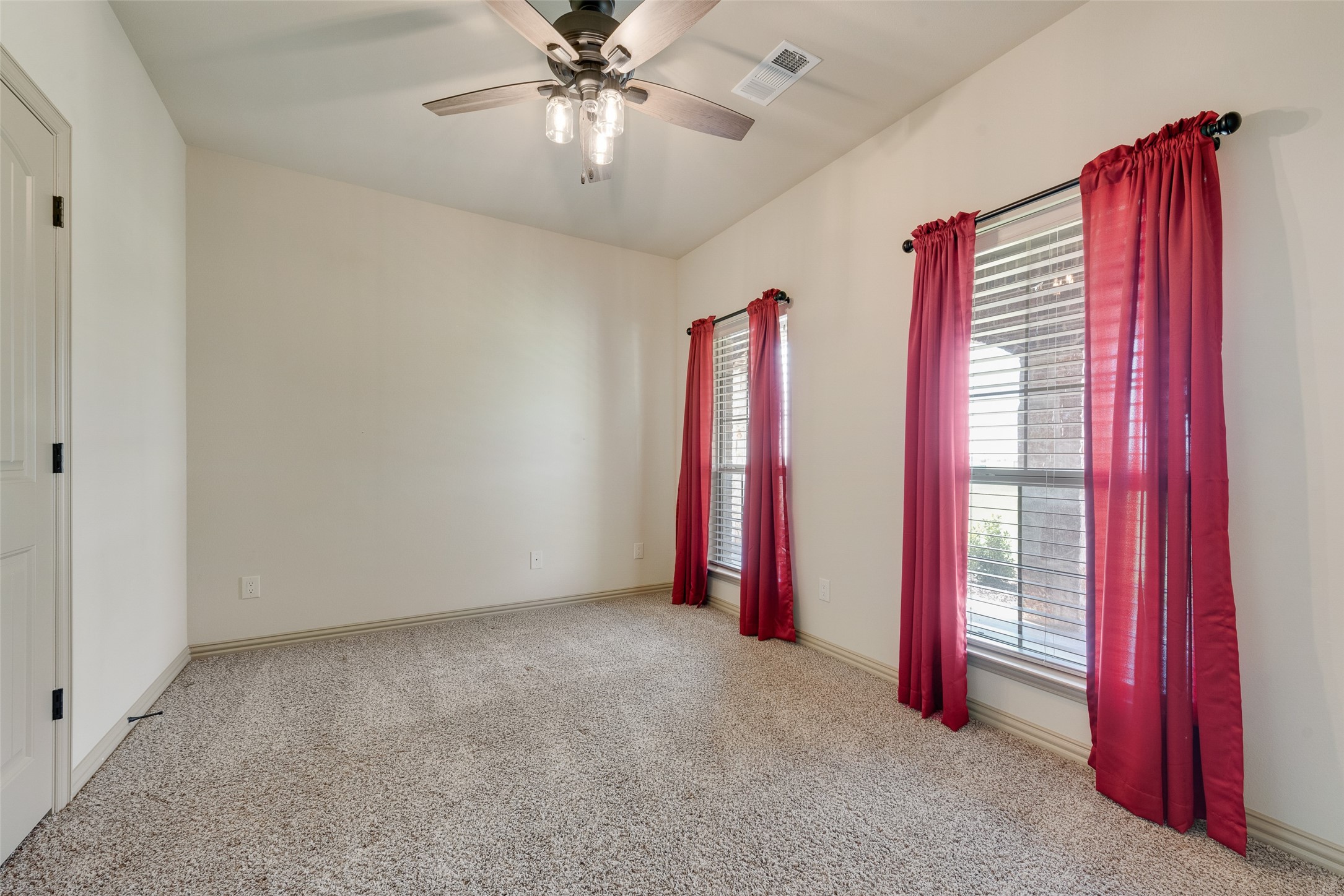2921 Alamosa Drive Terrell TX 75160