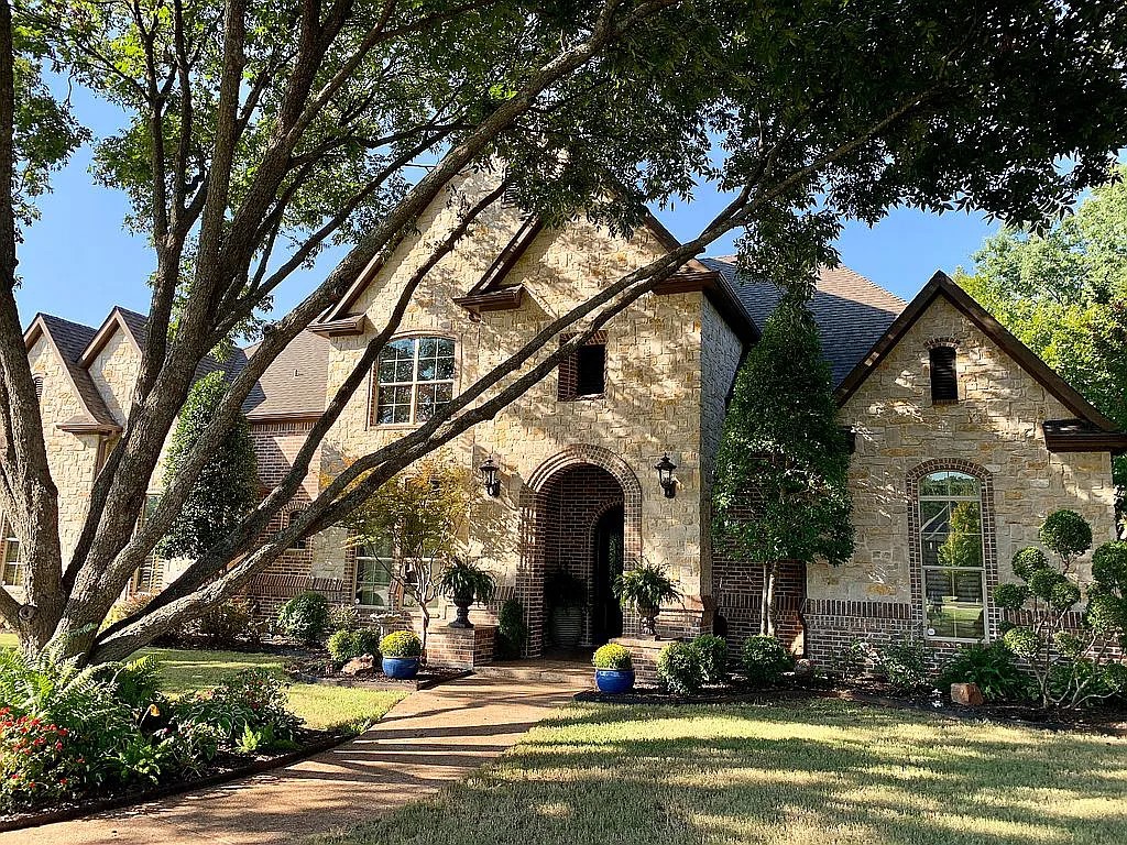 102 Mulligan Court Waxahachie TX 75165