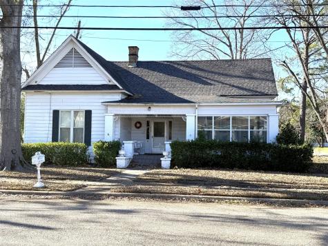 300 S Beech Street Winnsboro TX 75494