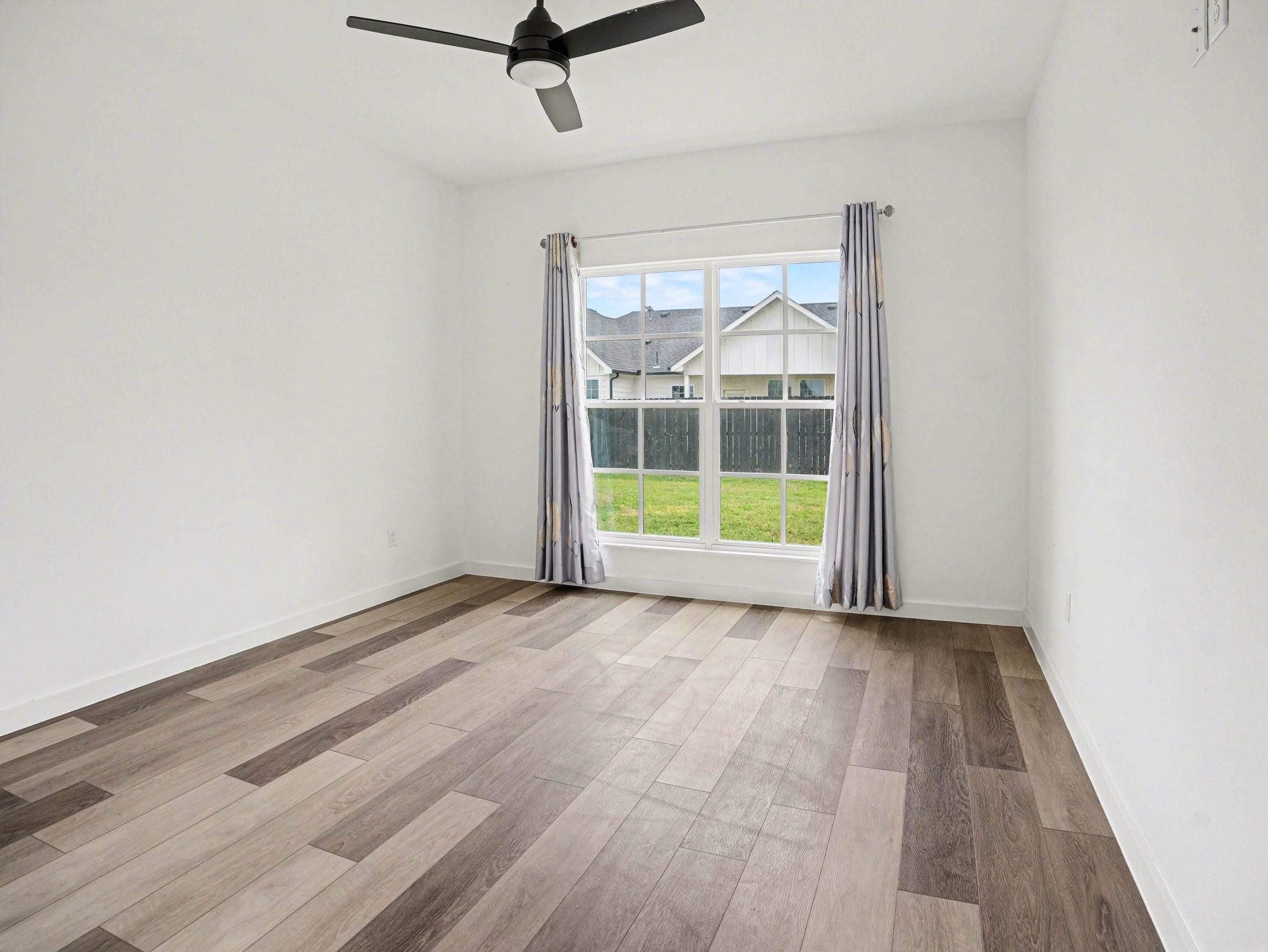 318 James Street Mabank TX 75147