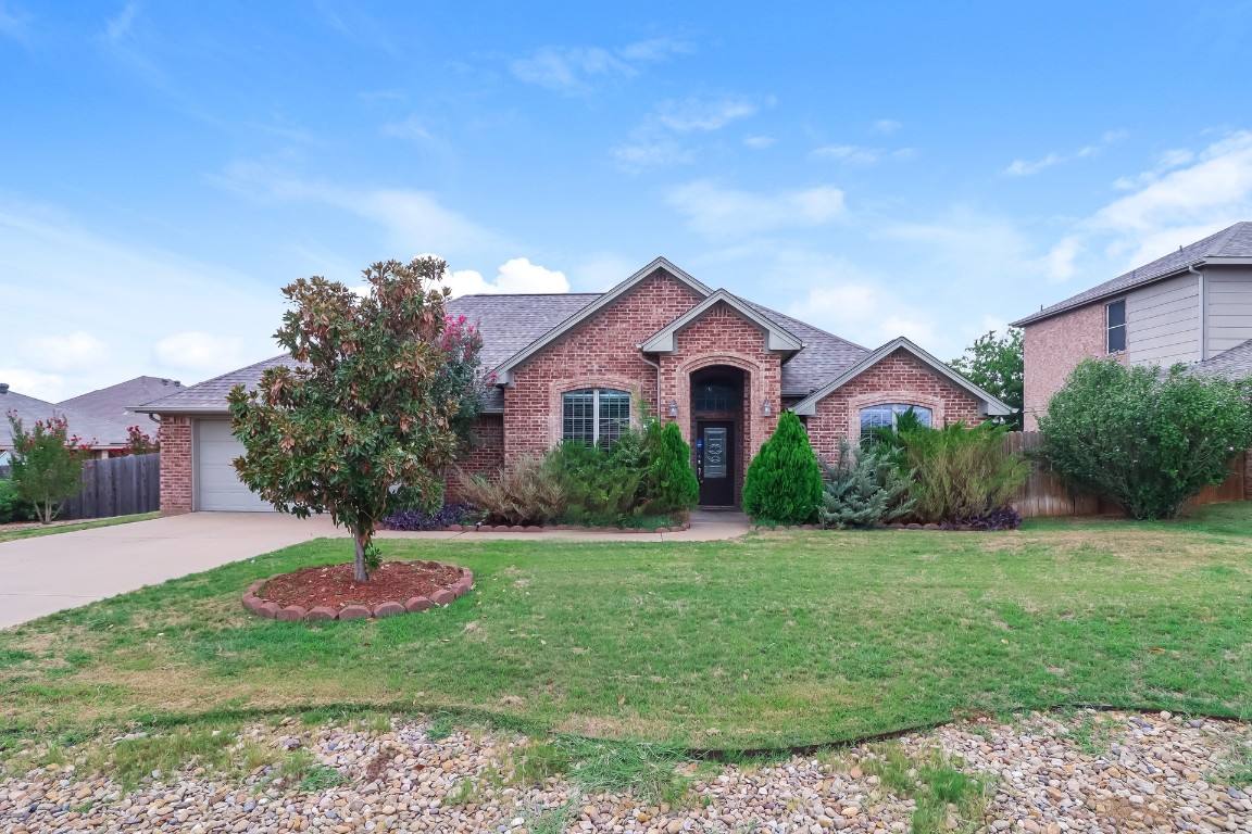 2942 Meandering Way Granbury TX 76049