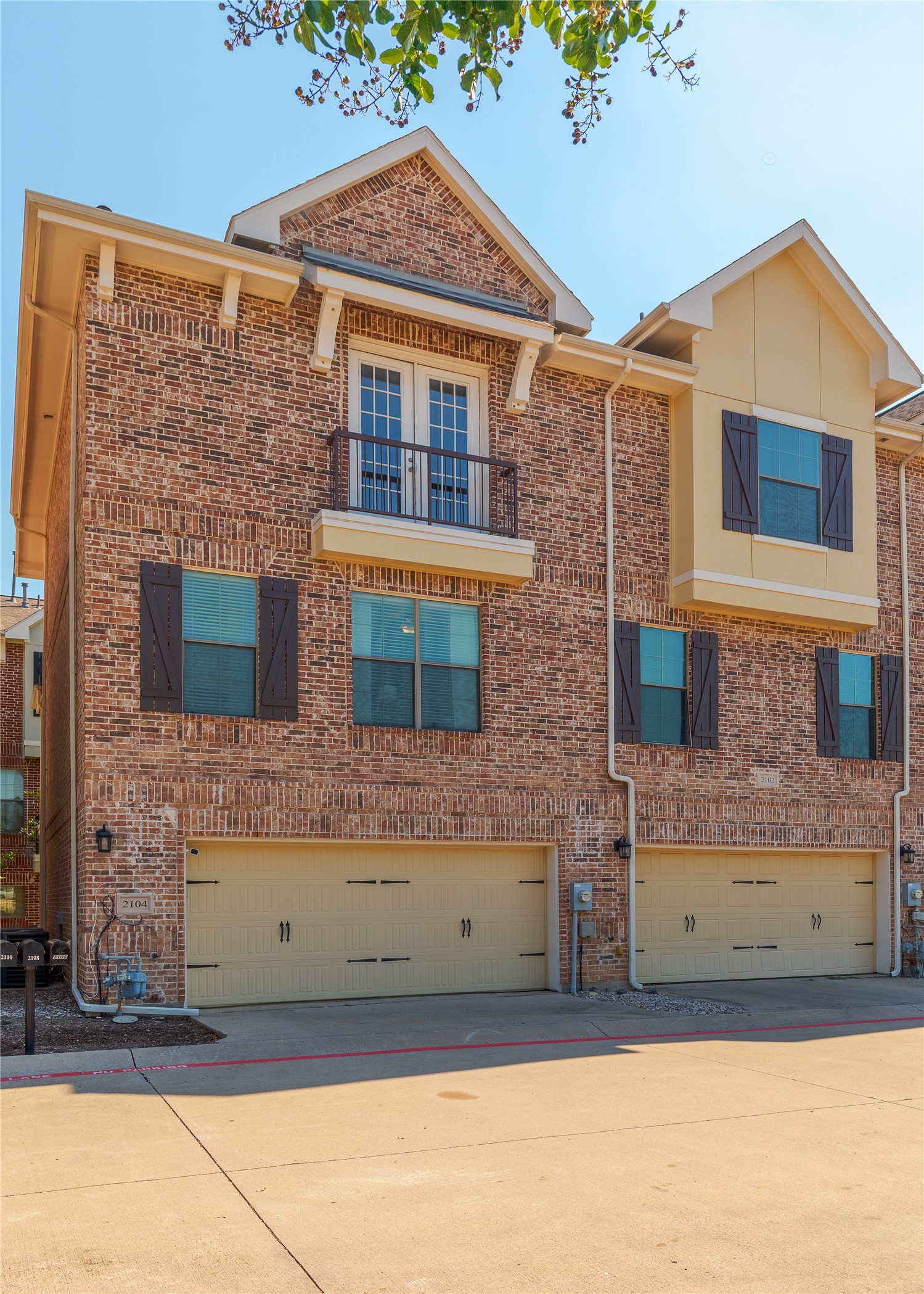 2104 Azure Pointe Richardson TX 75080