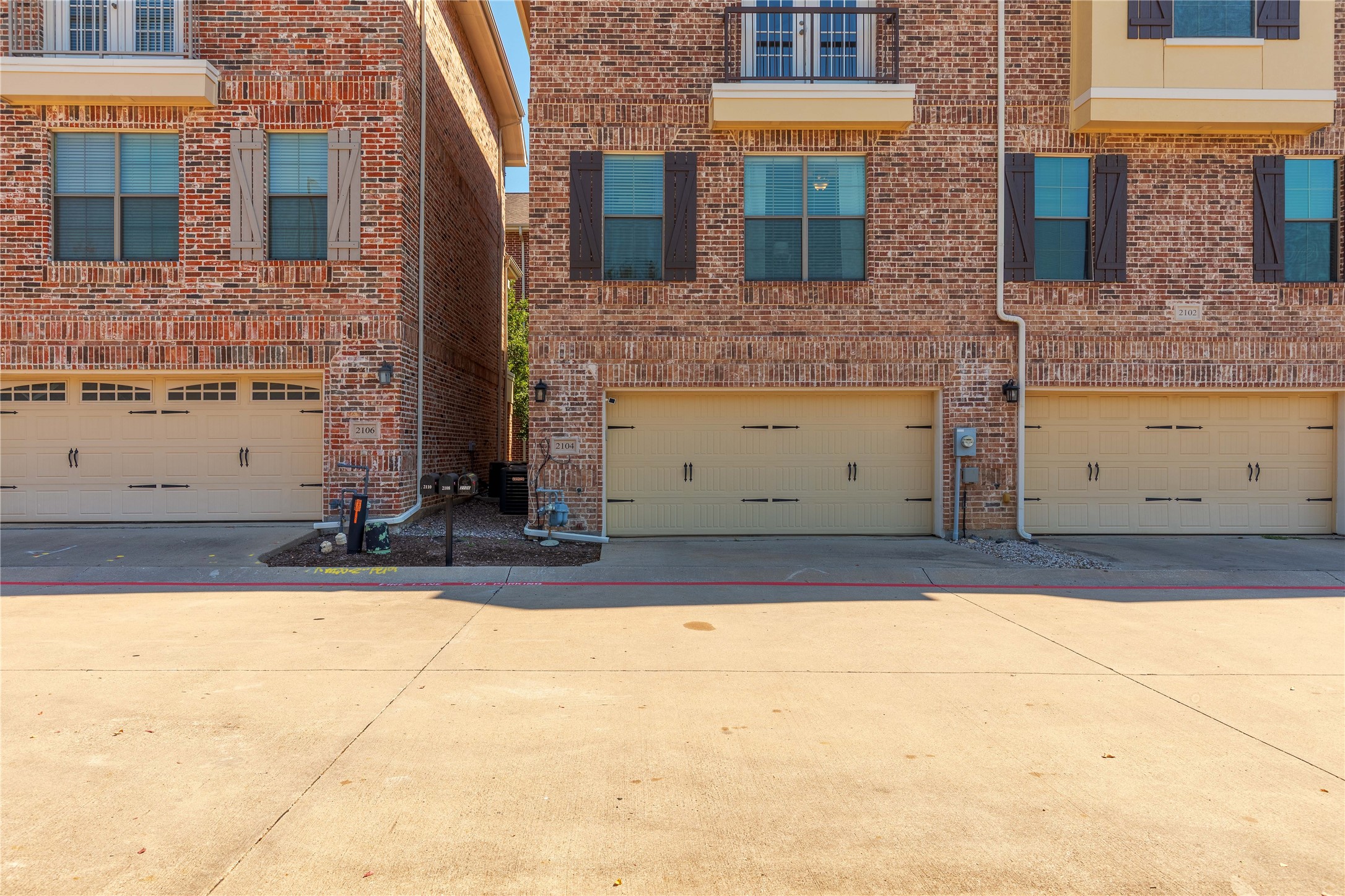 2104 Azure Pointe Richardson TX 75080