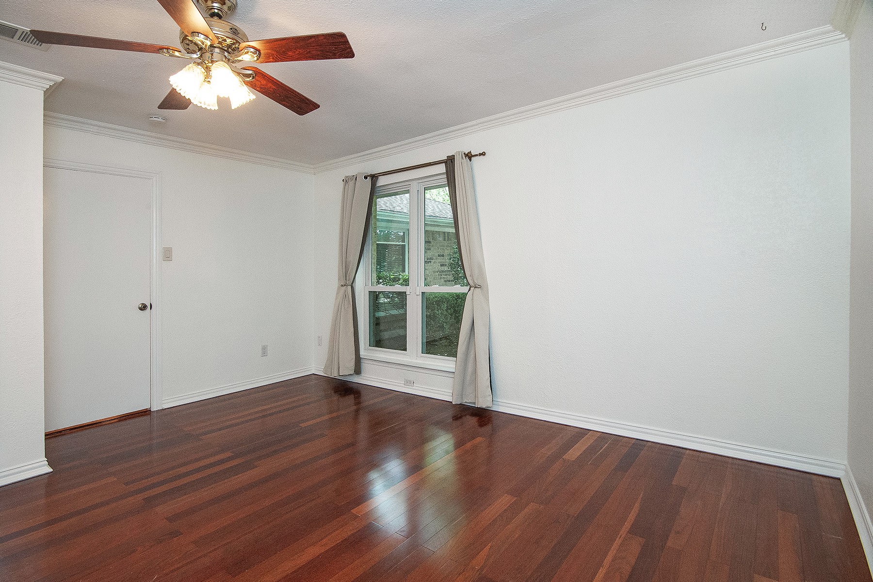 1912 Knob Hill Drive Plano TX 75023