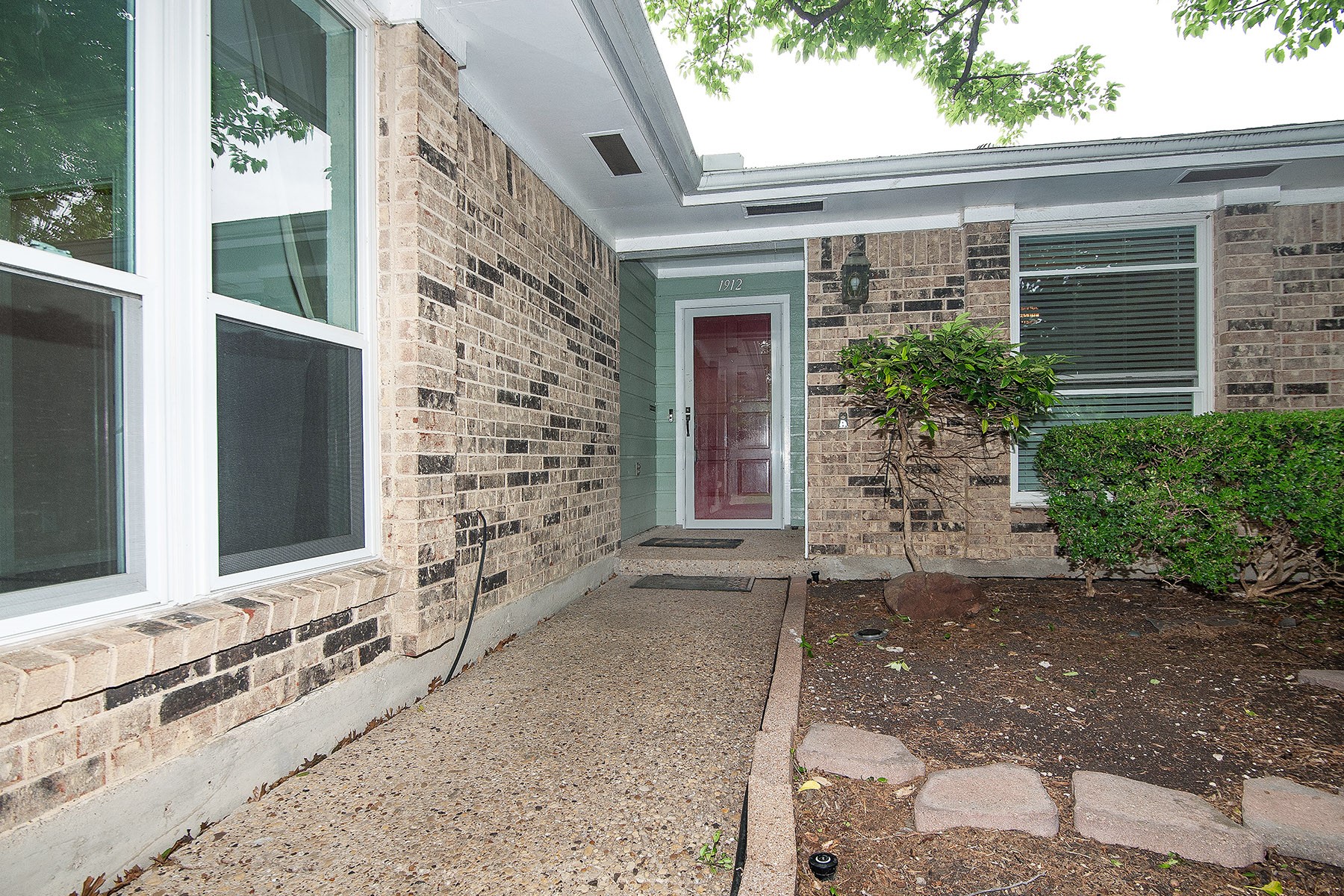 1912 Knob Hill Drive Plano TX 75023