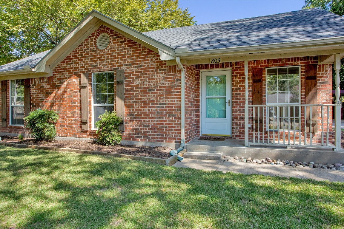 805 E 11th Street Bonham TX 75418