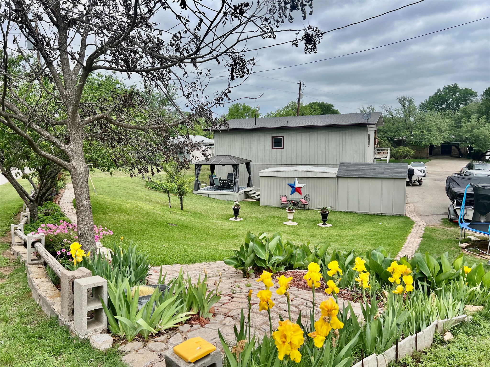 309 Broken Arrow Comanche TX 76442
