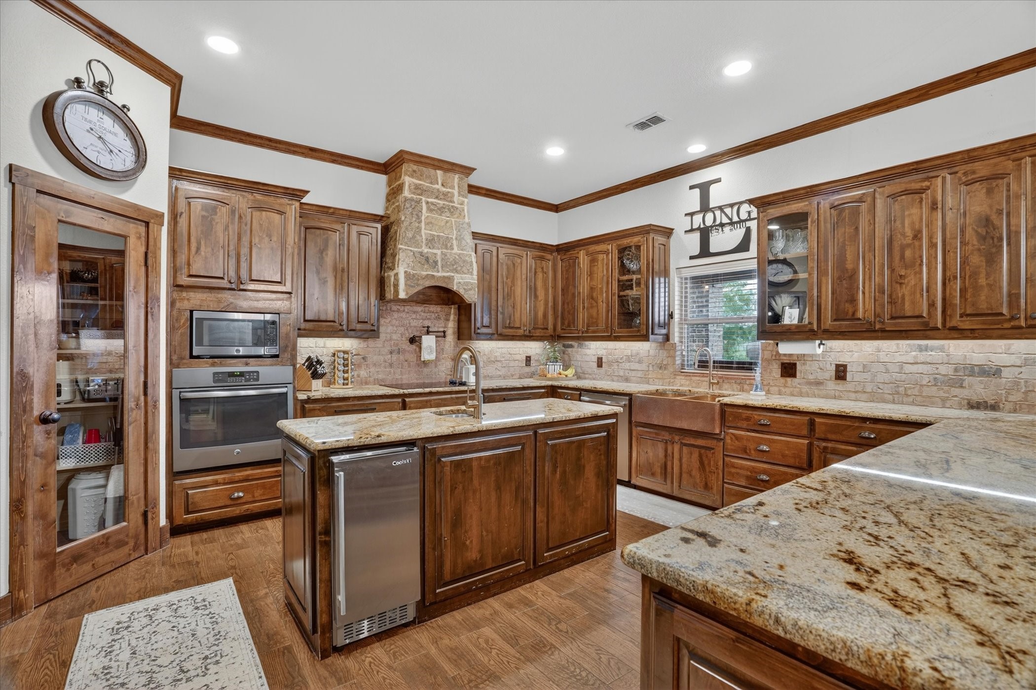 19001 N County Line Road Ponder TX 76259