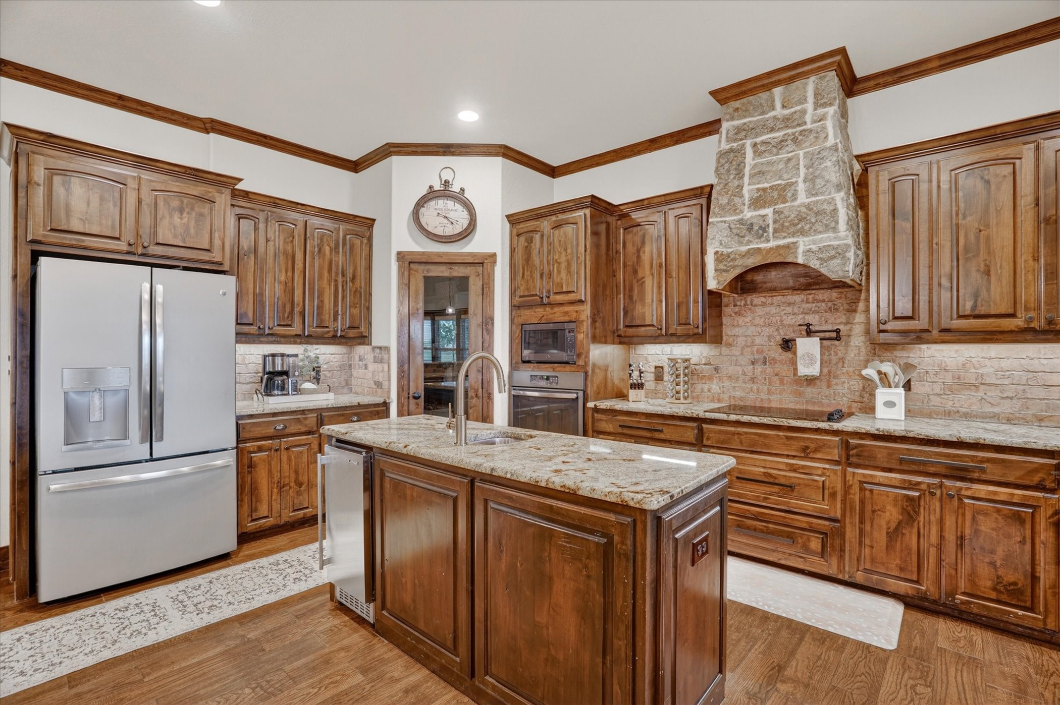 19001 N County Line Road Ponder TX 76259