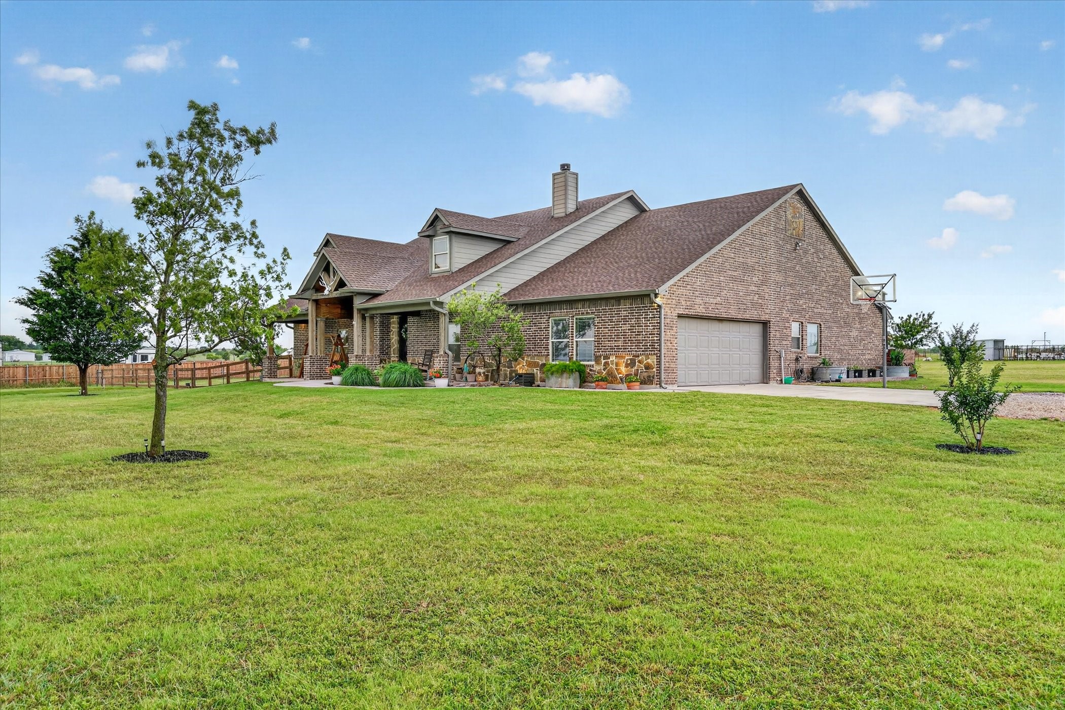 19001 N County Line Road Ponder TX 76259