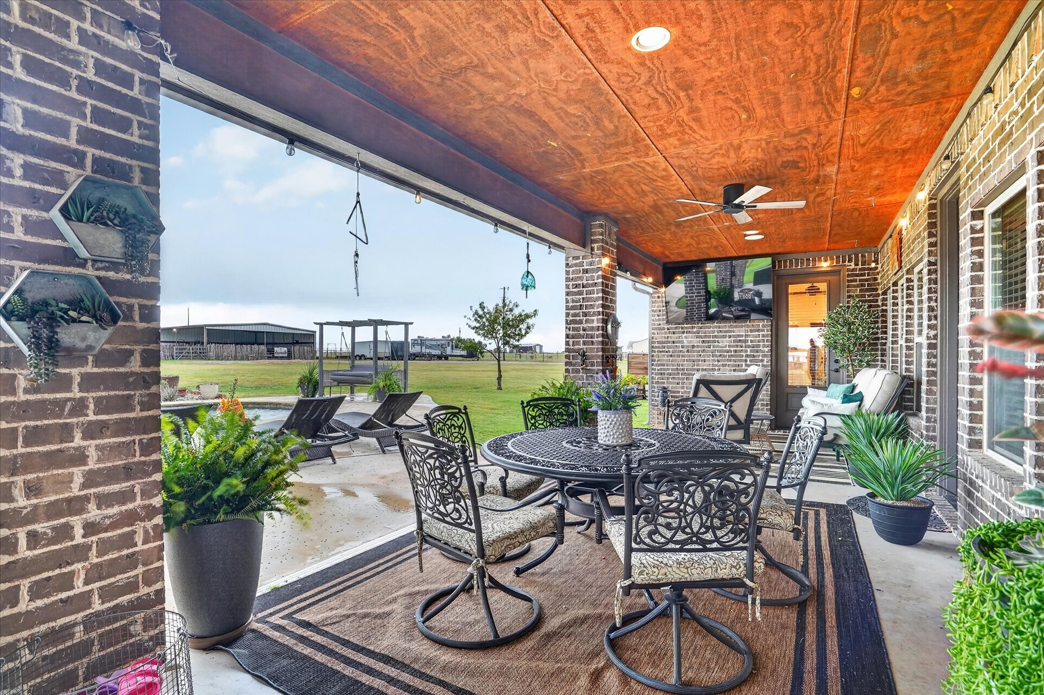 19001 N County Line Road Ponder TX 76259
