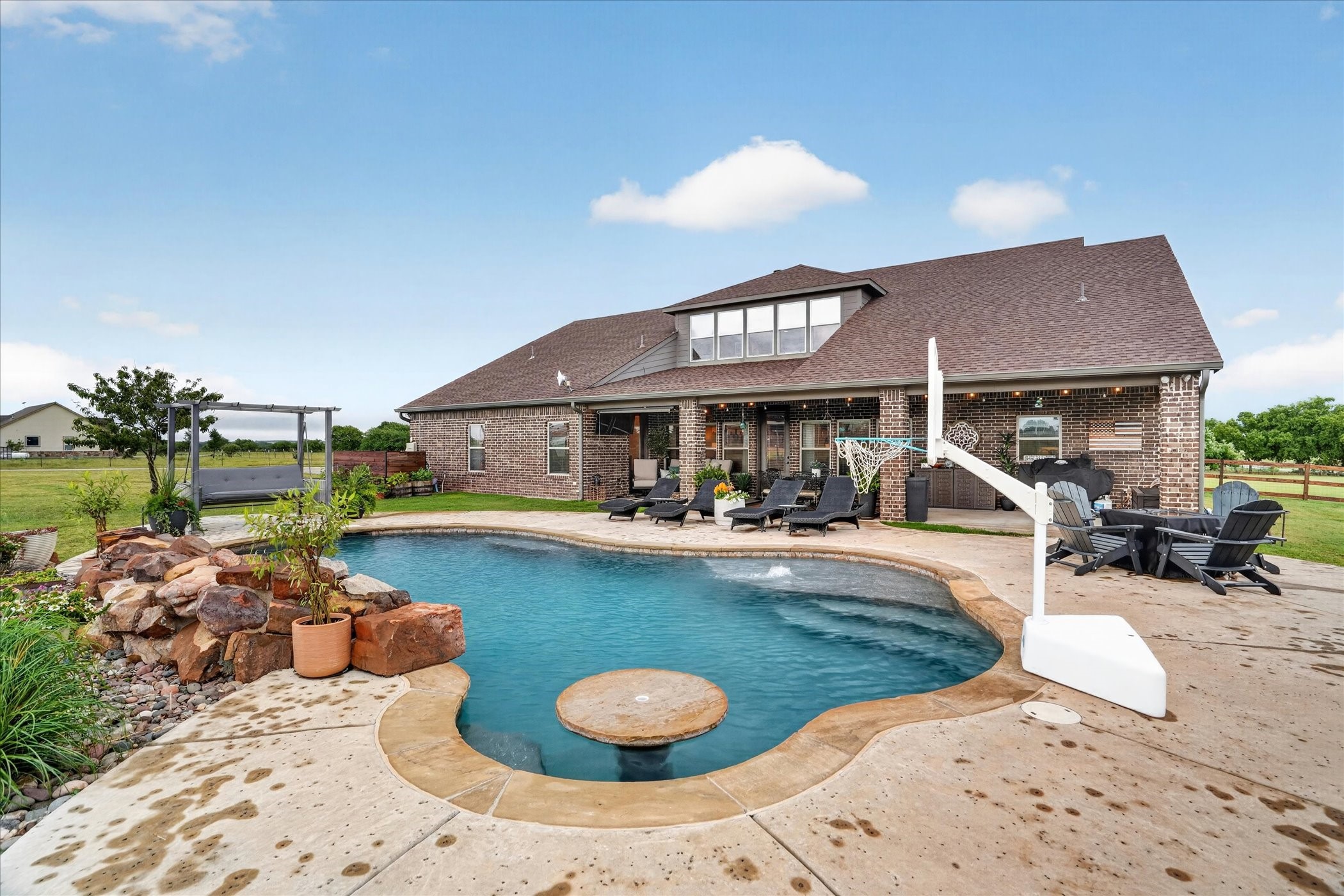 19001 N County Line Road Ponder TX 76259