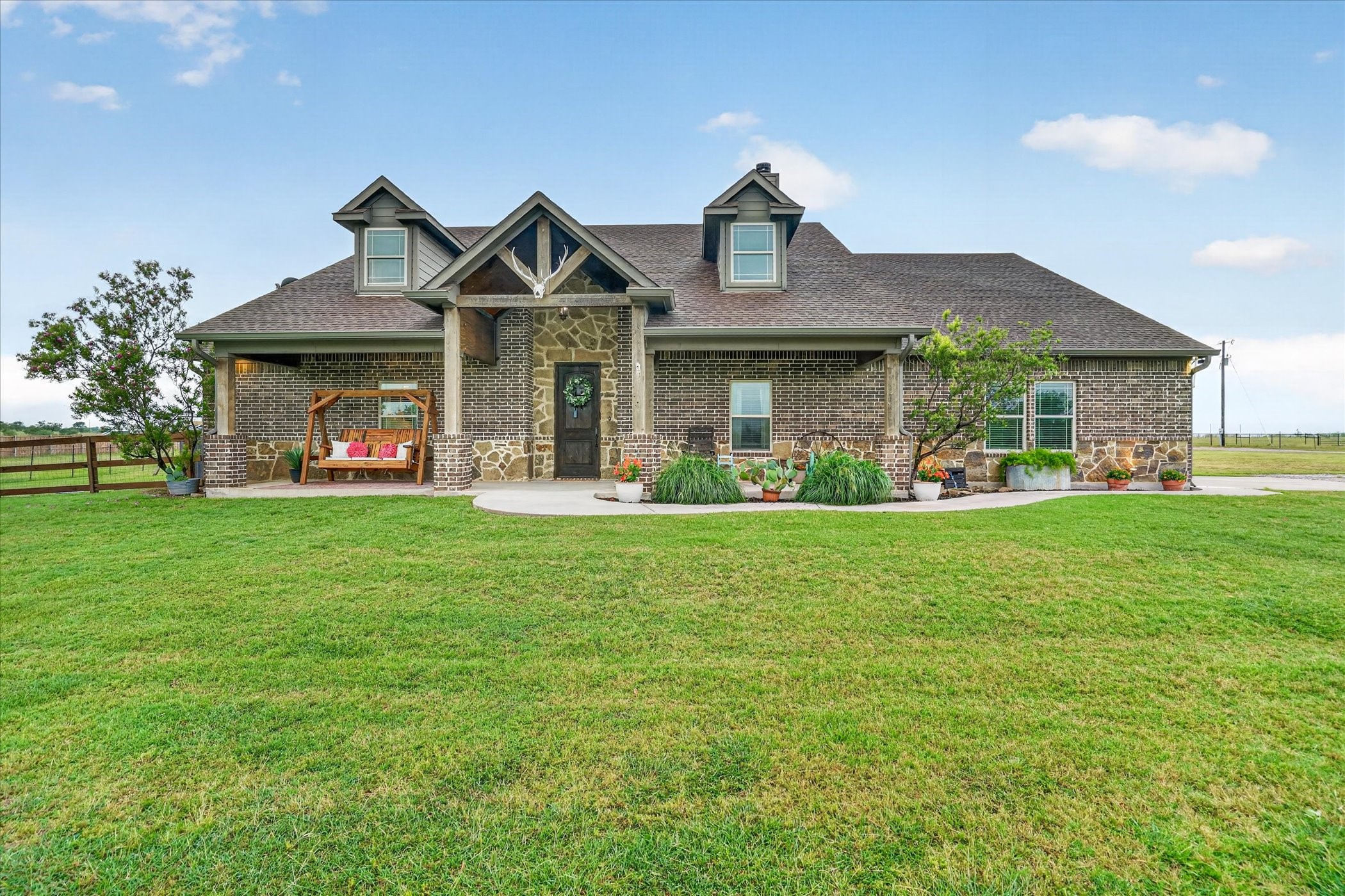 19001 N County Line Road Ponder TX 76259