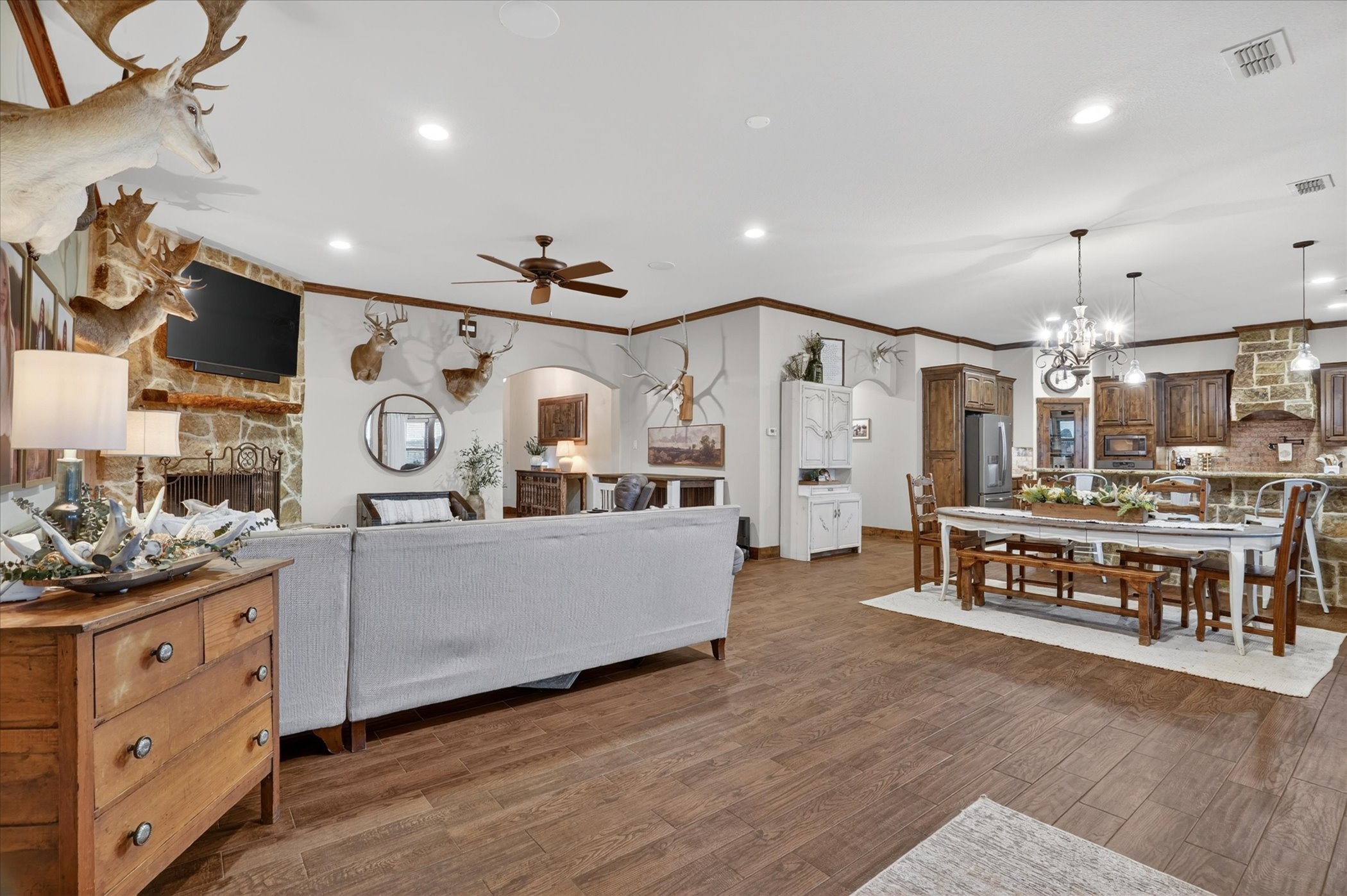 19001 N County Line Road Ponder TX 76259