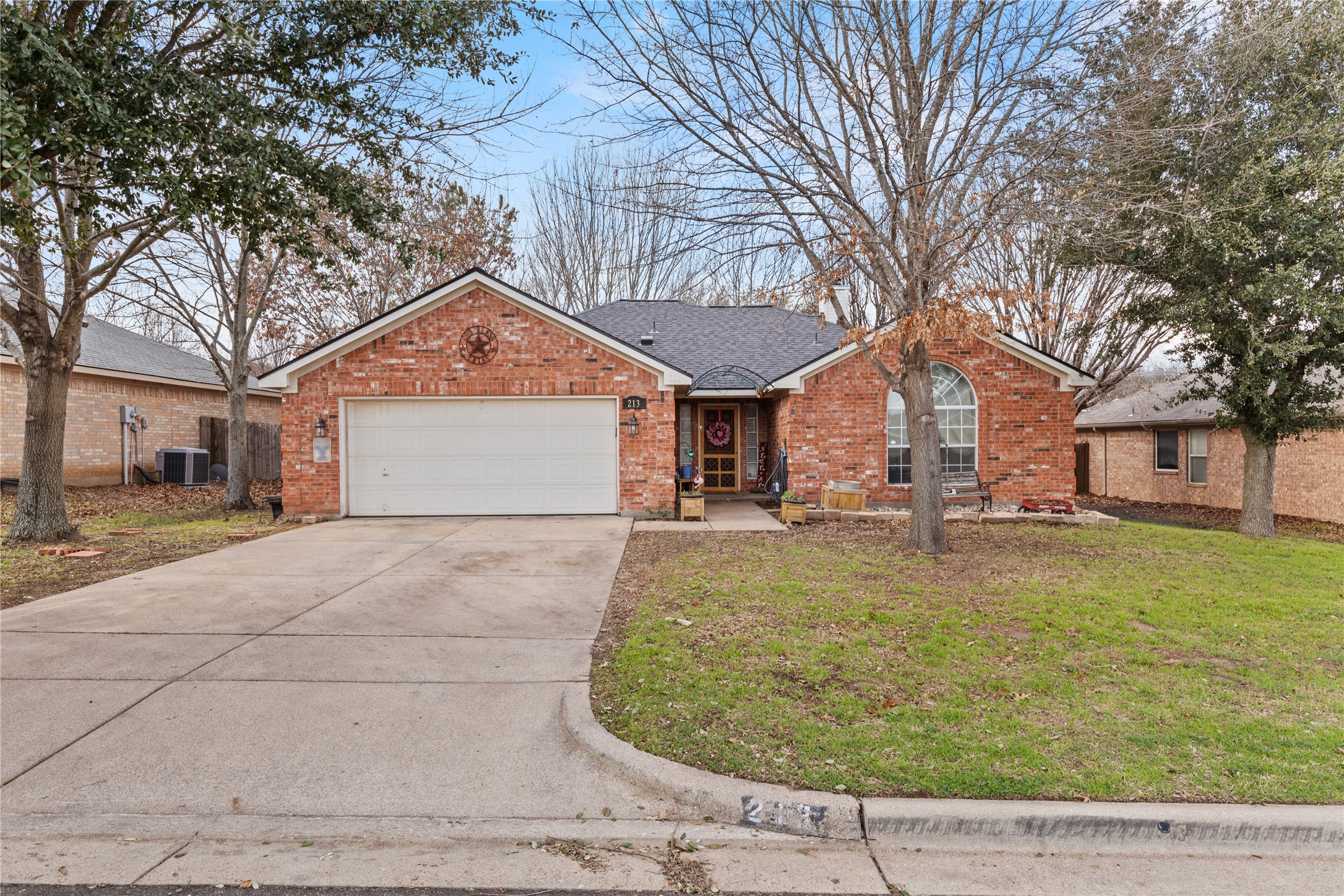 213 Whitestone Way Weatherford TX 76085