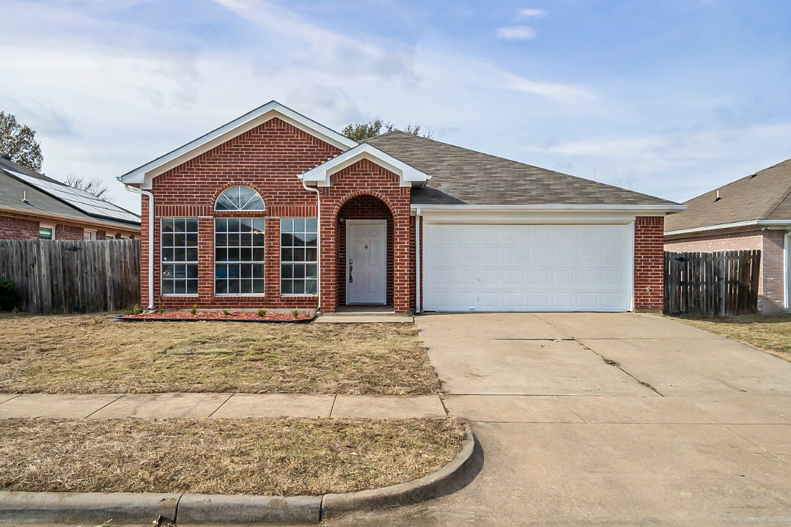7008 Rovato Drive Arlington TX 76001