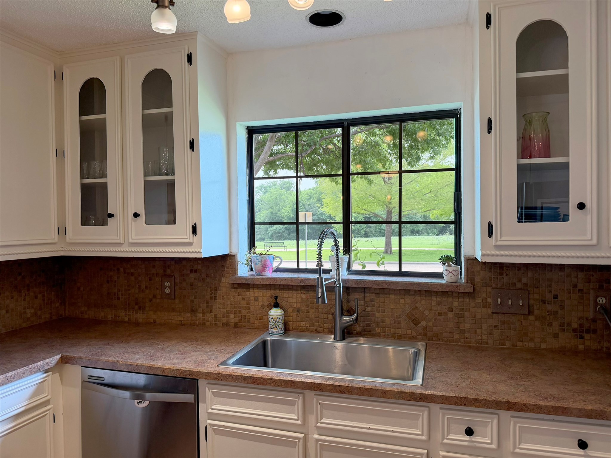 2559 Blackberry Drive Richardson TX 75082