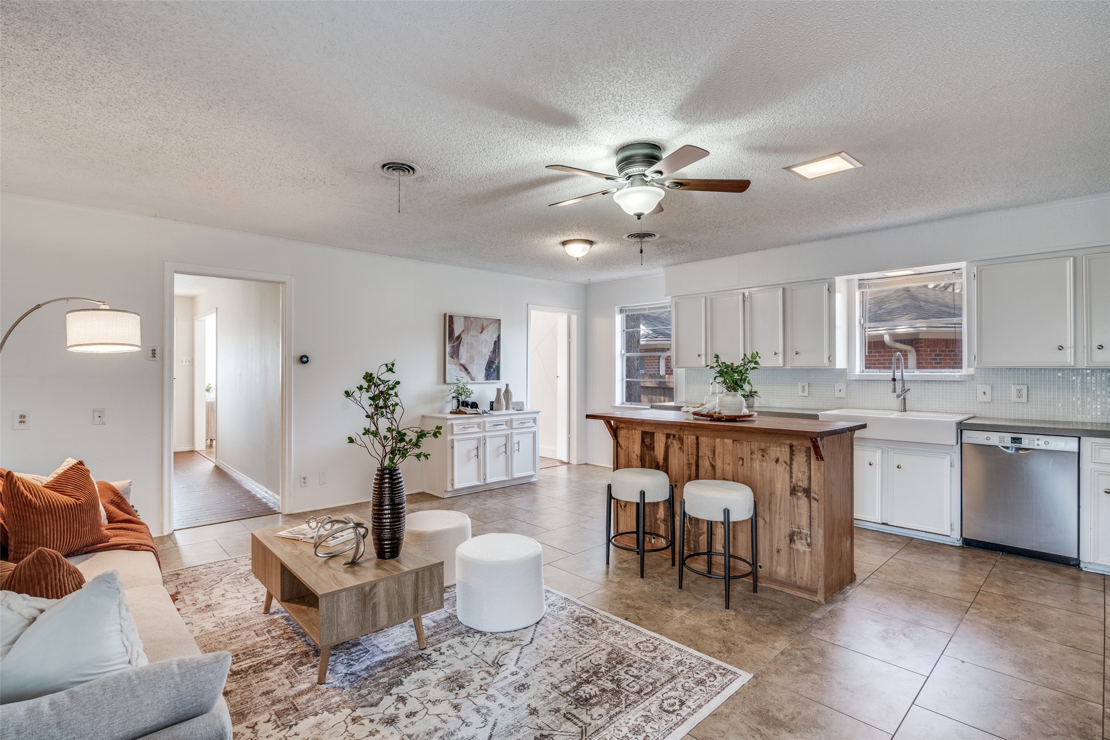 2380 Fenestra Drive Dallas TX 75228