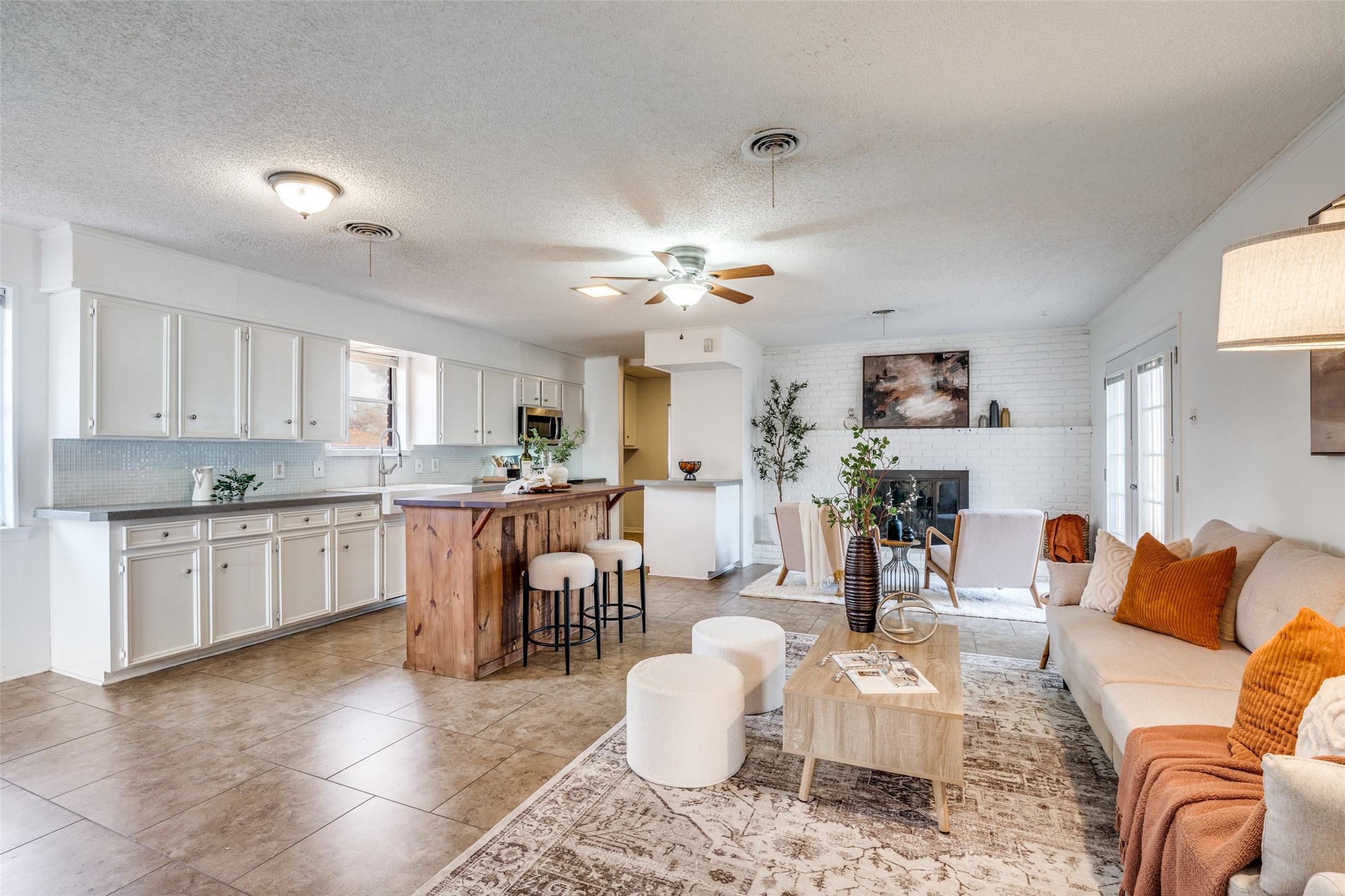 2380 Fenestra Drive Dallas TX 75228