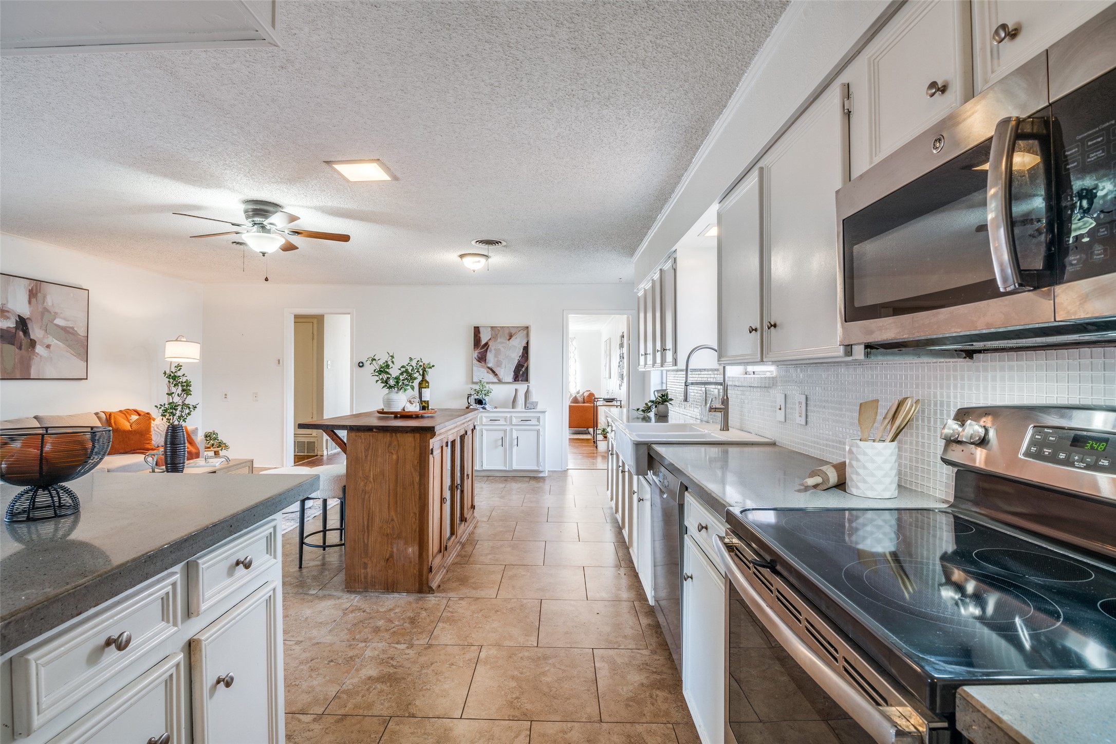 2380 Fenestra Drive Dallas TX 75228