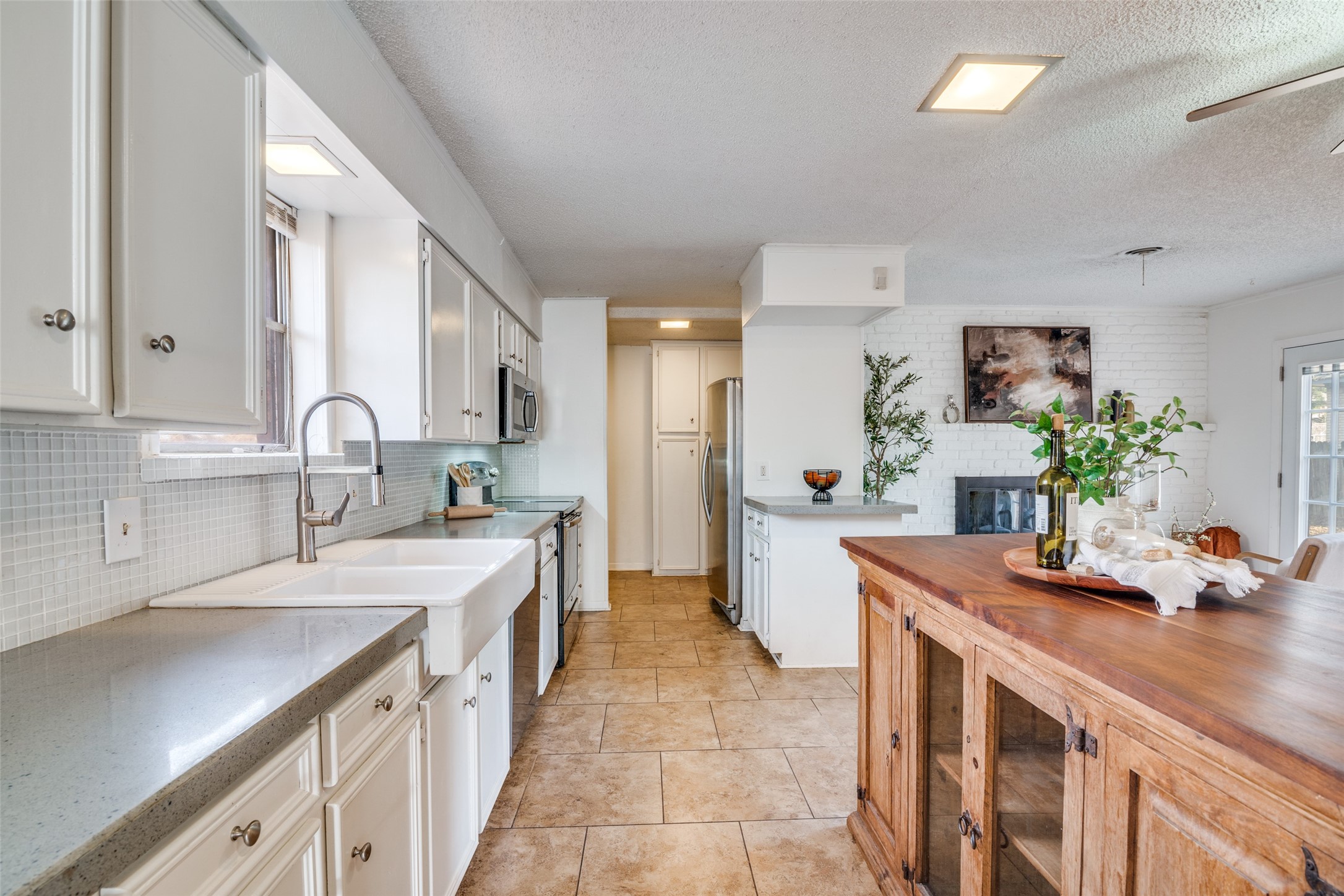 2380 Fenestra Drive Dallas TX 75228
