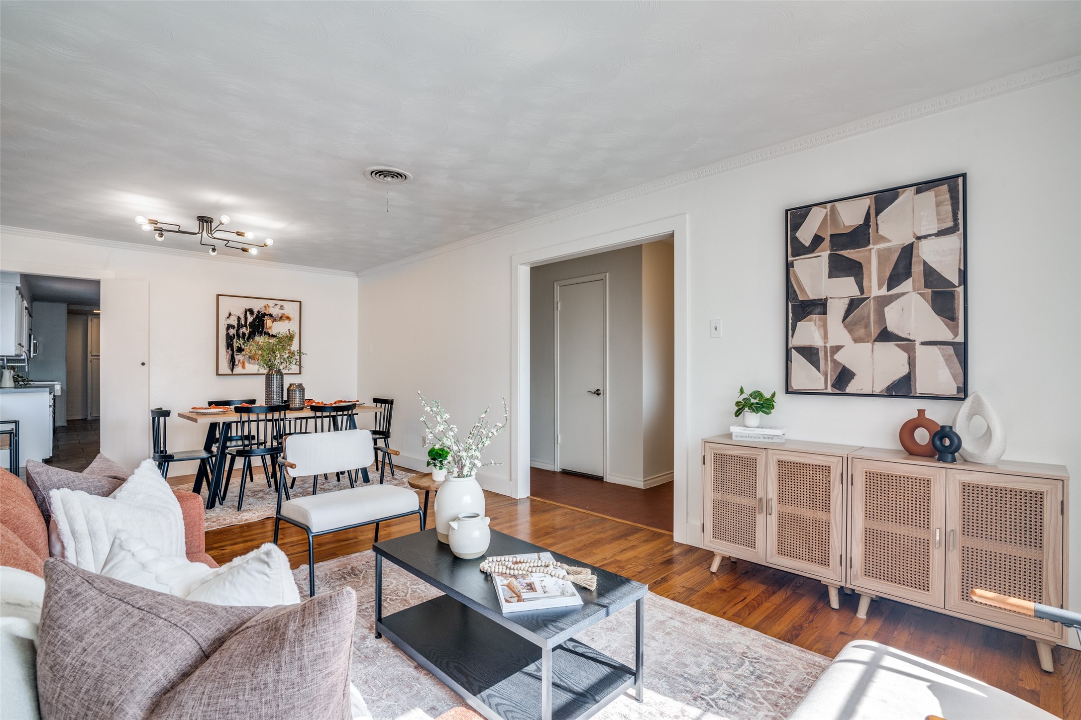 2380 Fenestra Drive Dallas TX 75228