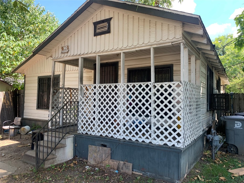 1946 Life Avenue Dallas TX 75212