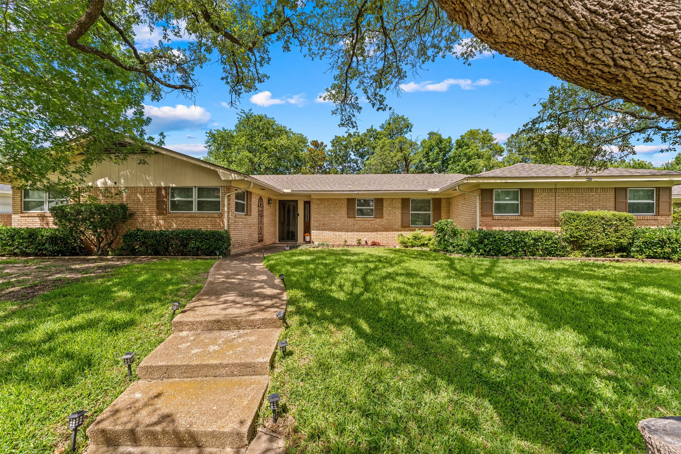 708 Topeka Drive Woodway TX 76712