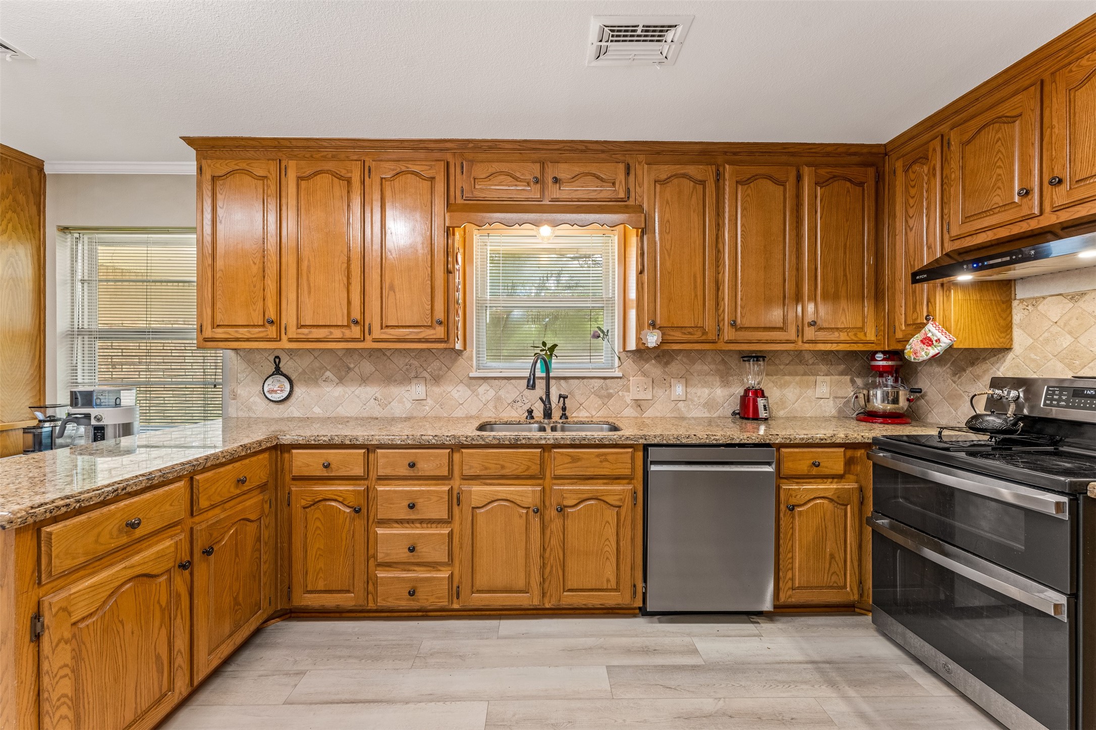 708 Topeka Drive Woodway TX 76712