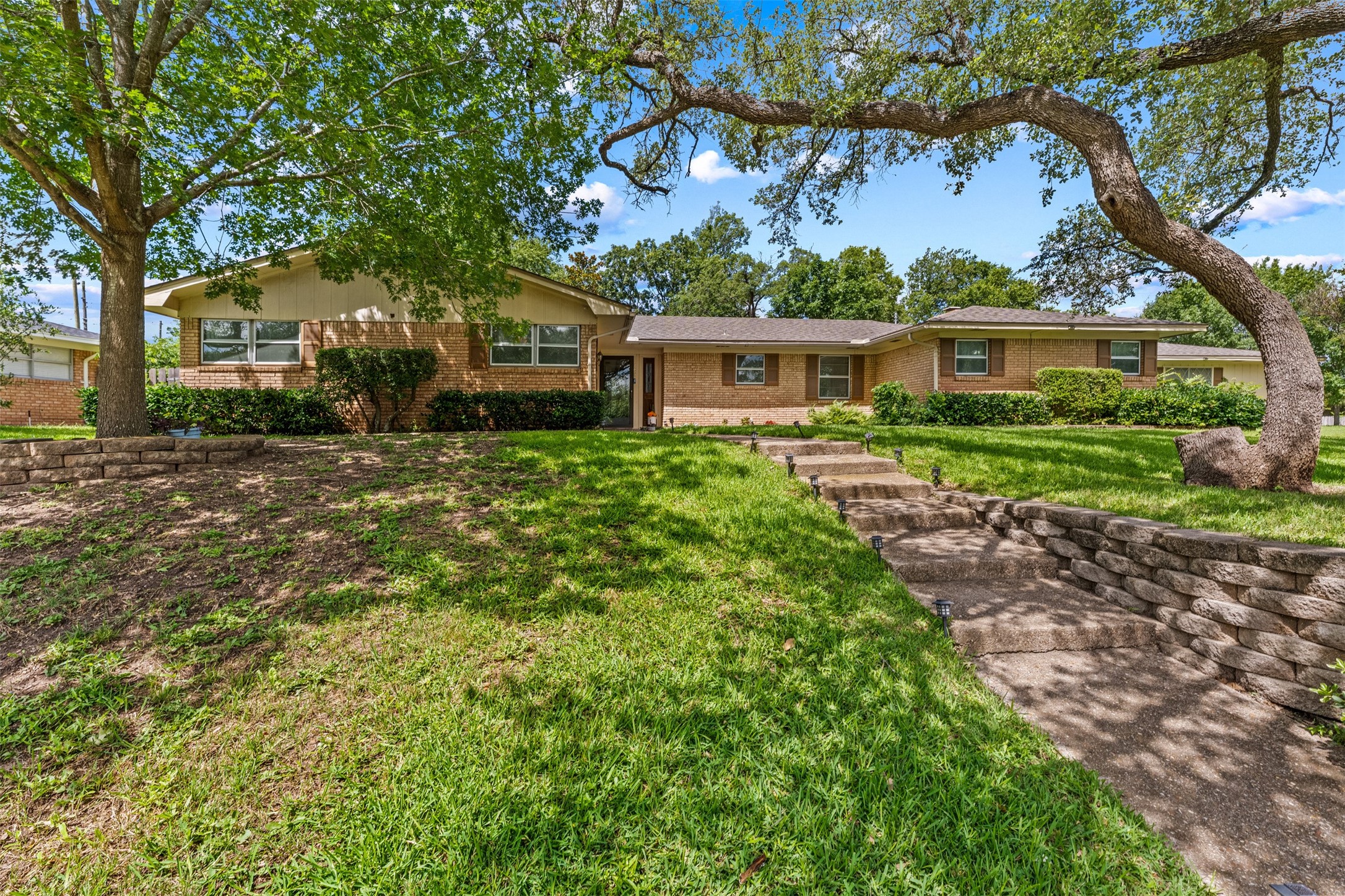 708 Topeka Drive Woodway TX 76712