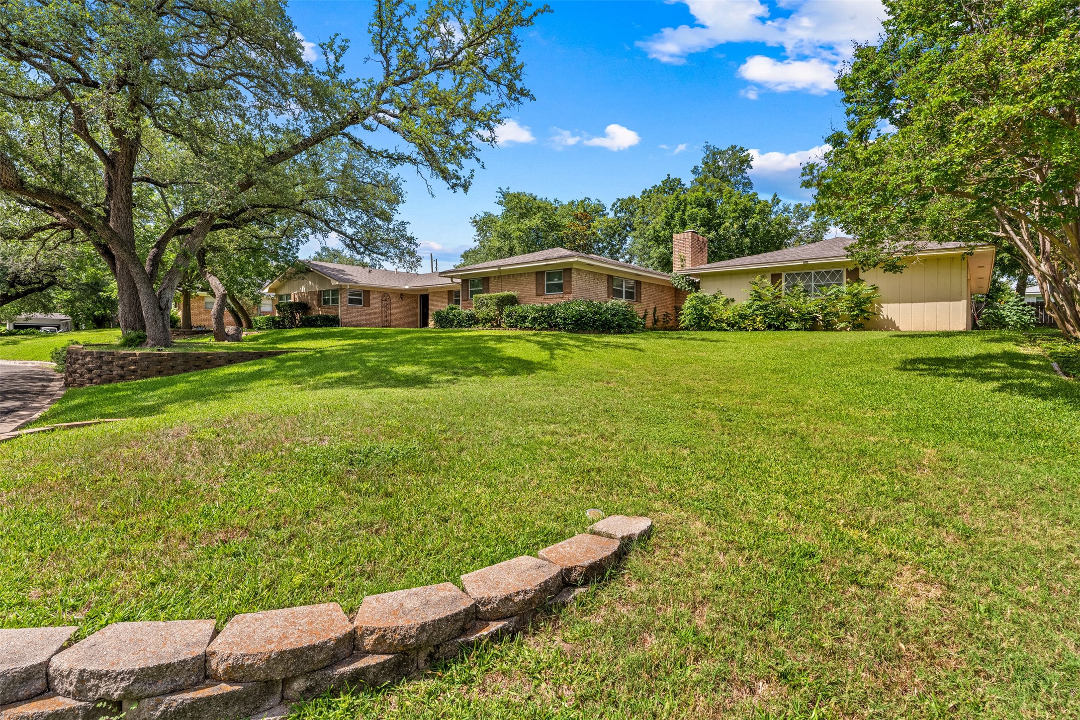 708 Topeka Drive Woodway TX 76712