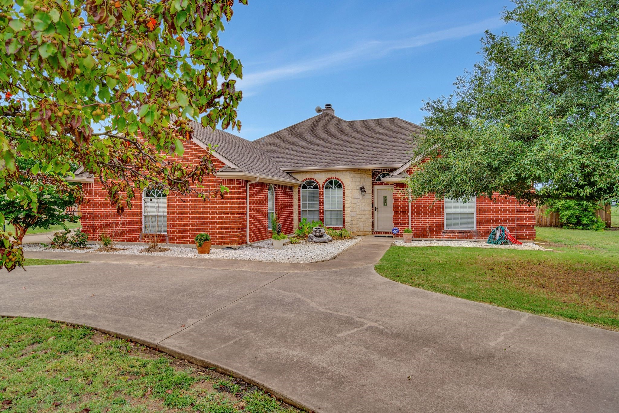 208 Saddlebrook Court Rhome TX 76078