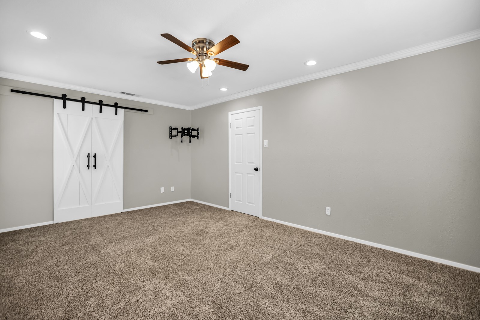 2621 Carmel Circle Carrollton TX 75006