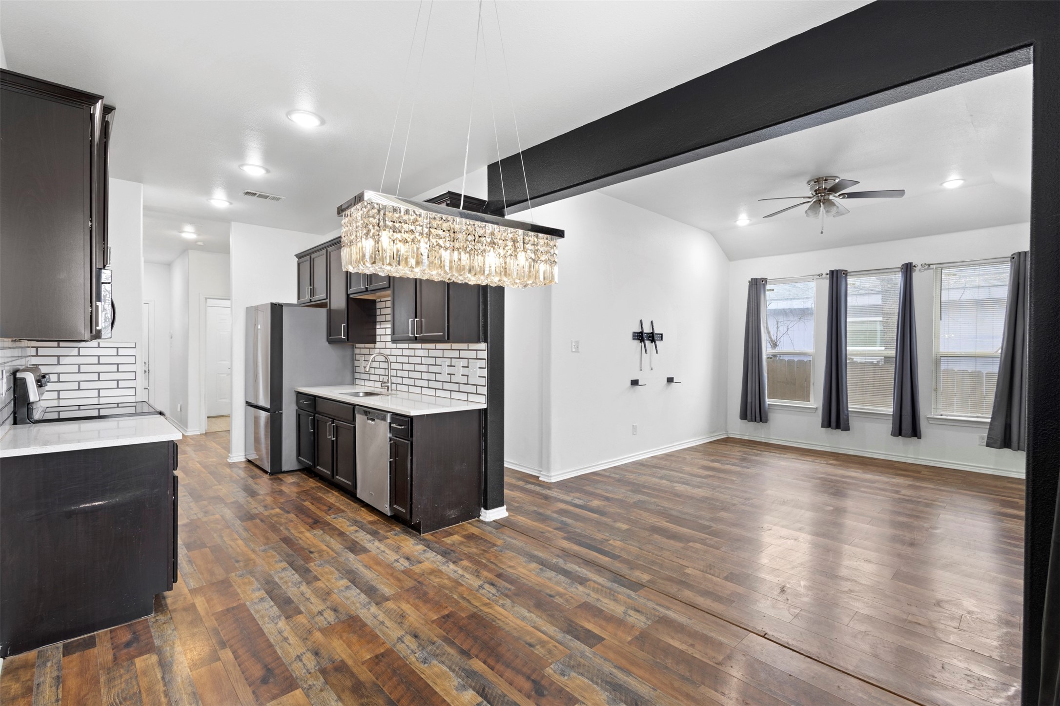 3831 Opal Avenue Dallas TX 75216