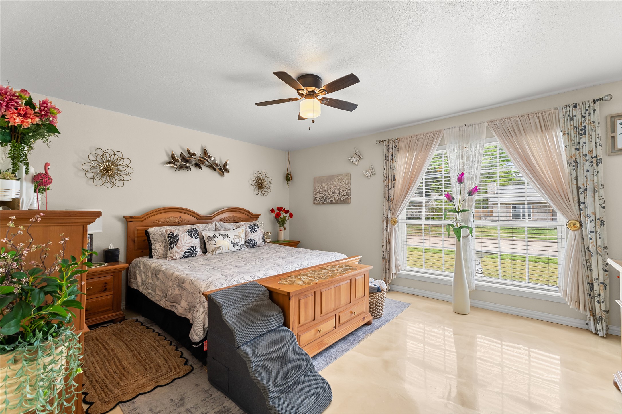 1813 Cripple Creek Drive Garland TX 75041
