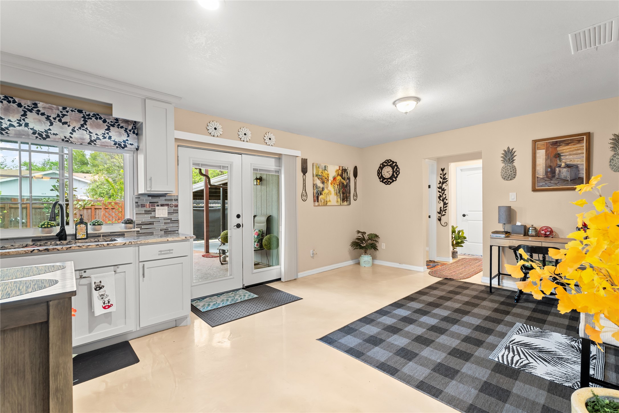 1813 Cripple Creek Drive Garland TX 75041