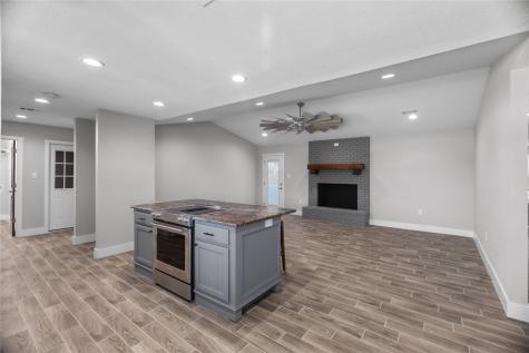 412 N Pearson Street Godley TX 76044