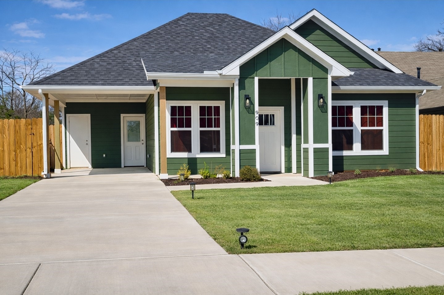 909 W Walker Street Denison TX 75020