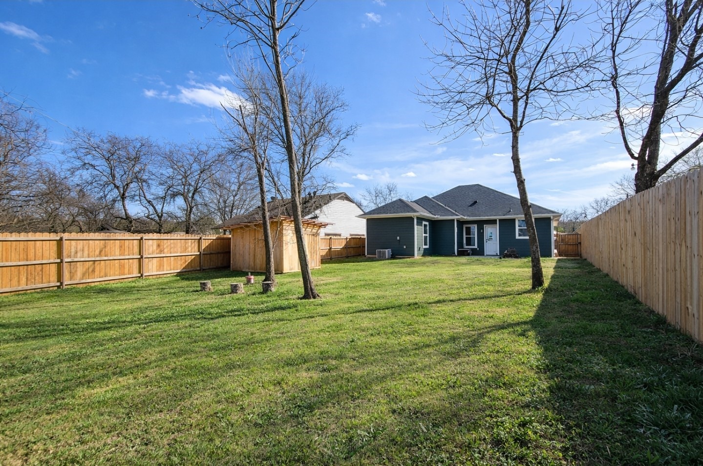 909 W Walker Street Denison TX 75020