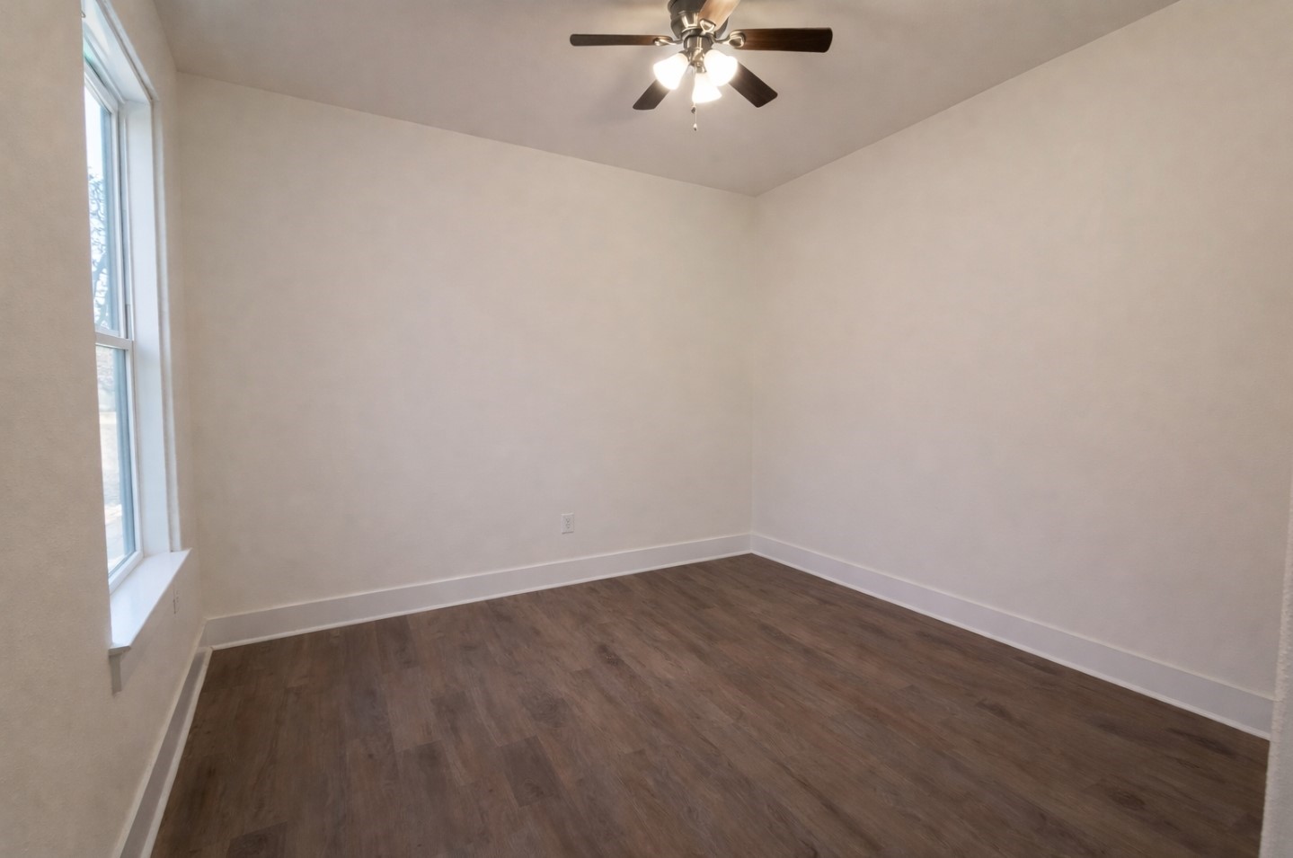 909 W Walker Street Denison TX 75020