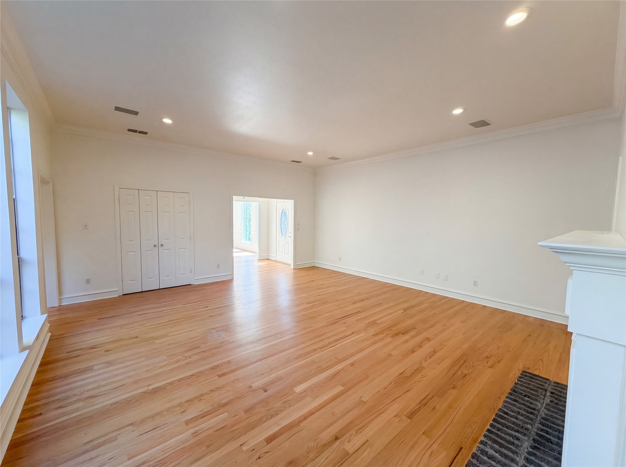 1708 Crockett Circle Irving TX 75038