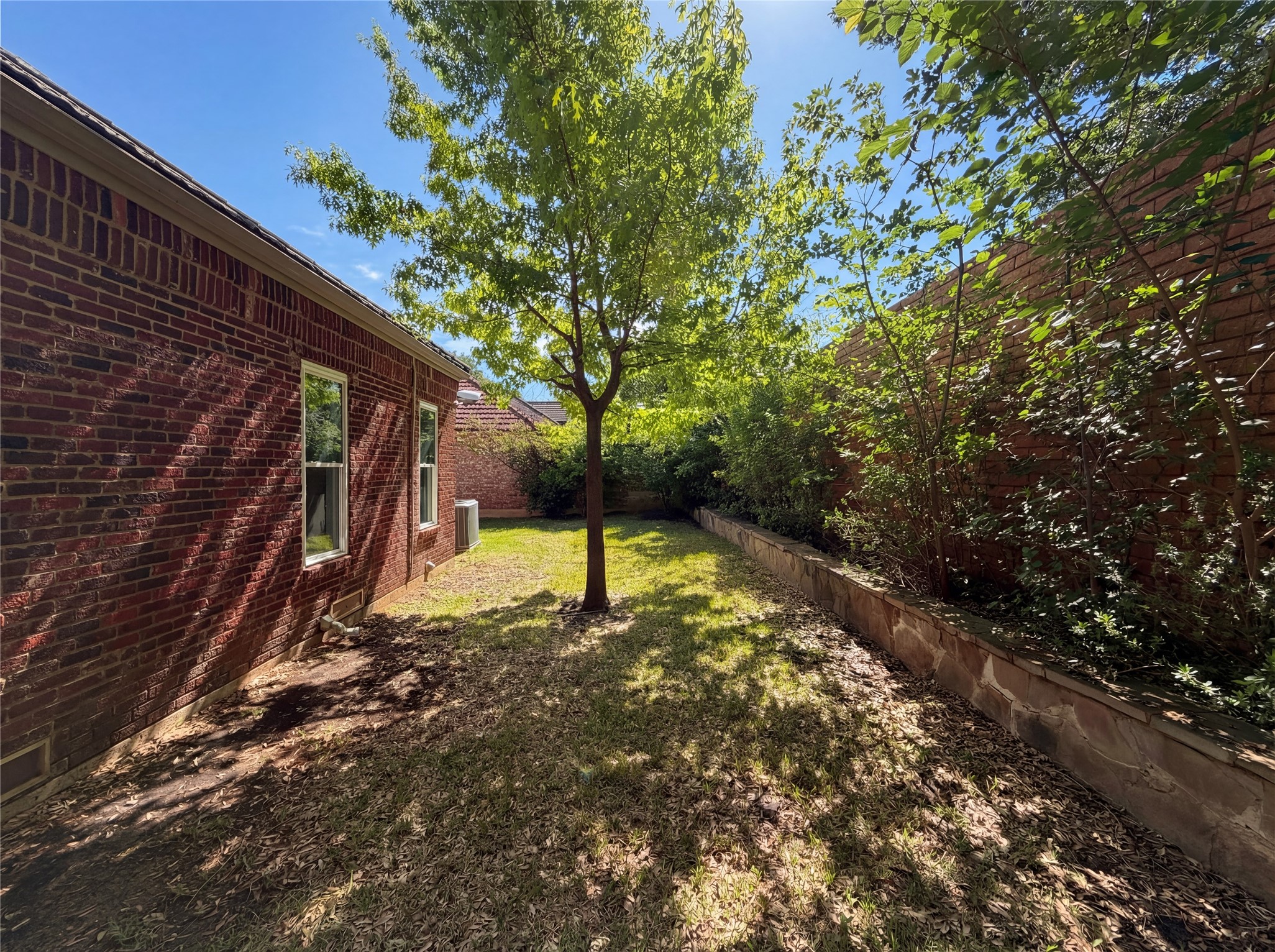 1708 Crockett Circle Irving TX 75038