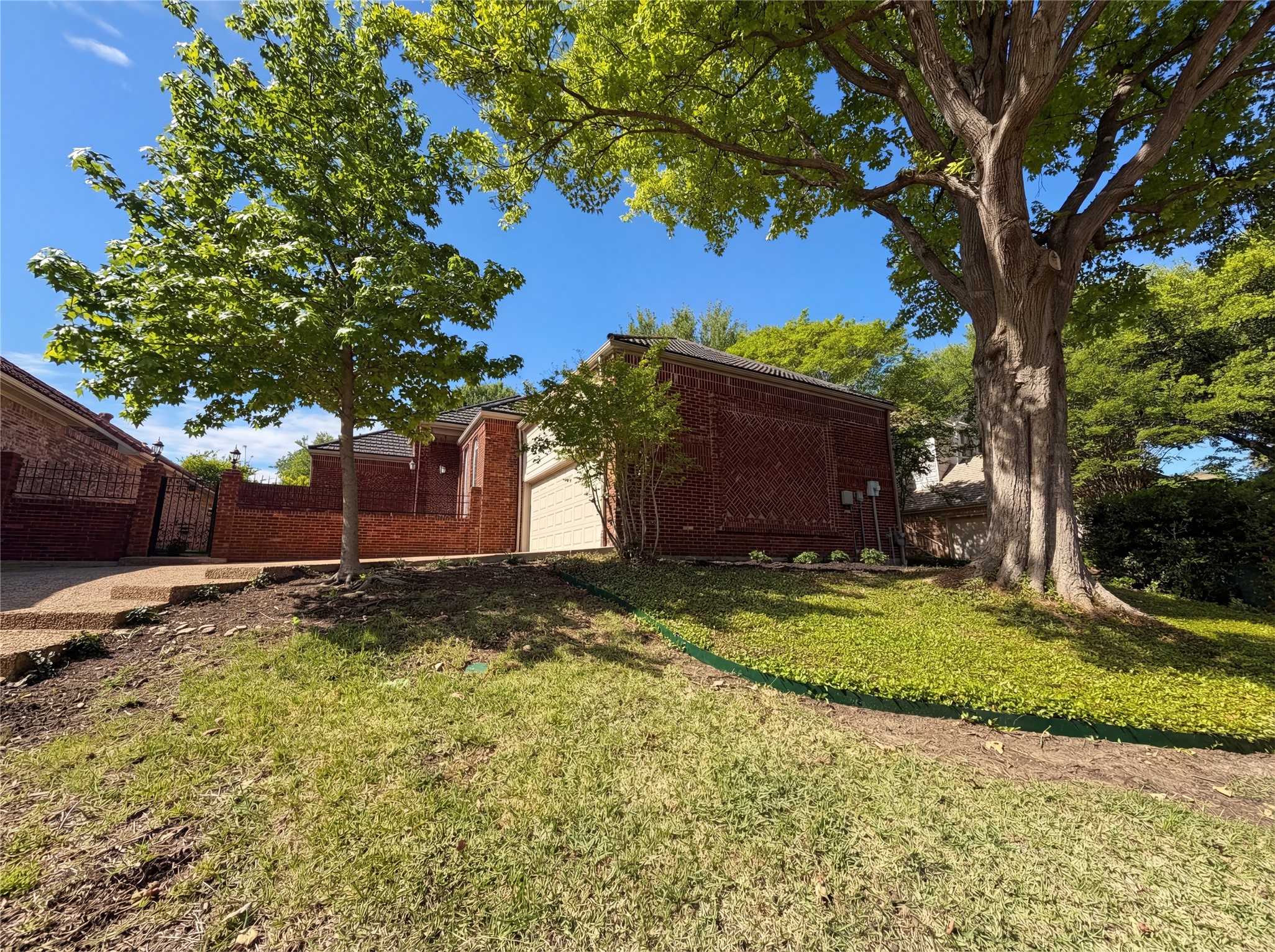 1708 Crockett Circle Irving TX 75038