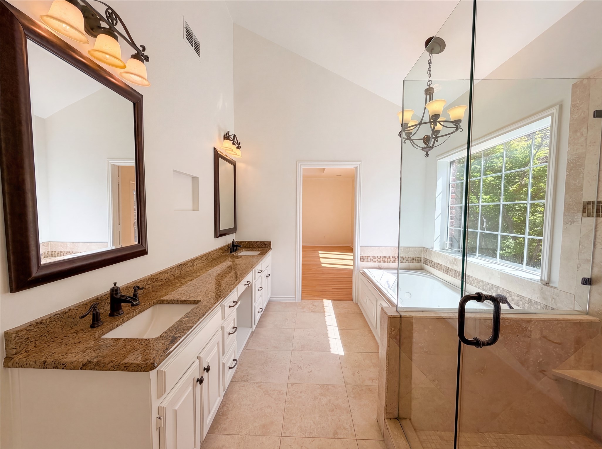 1708 Crockett Circle Irving TX 75038